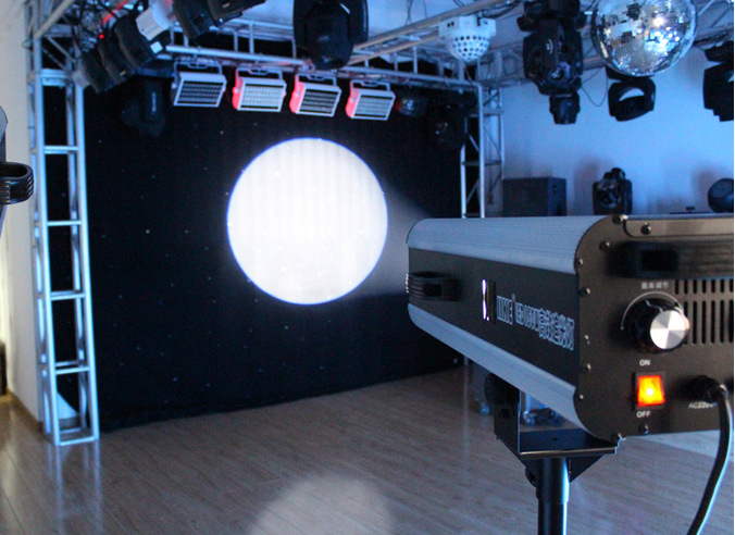 led追光灯新款led追光灯led150w追光灯带航空箱330wled追光灯