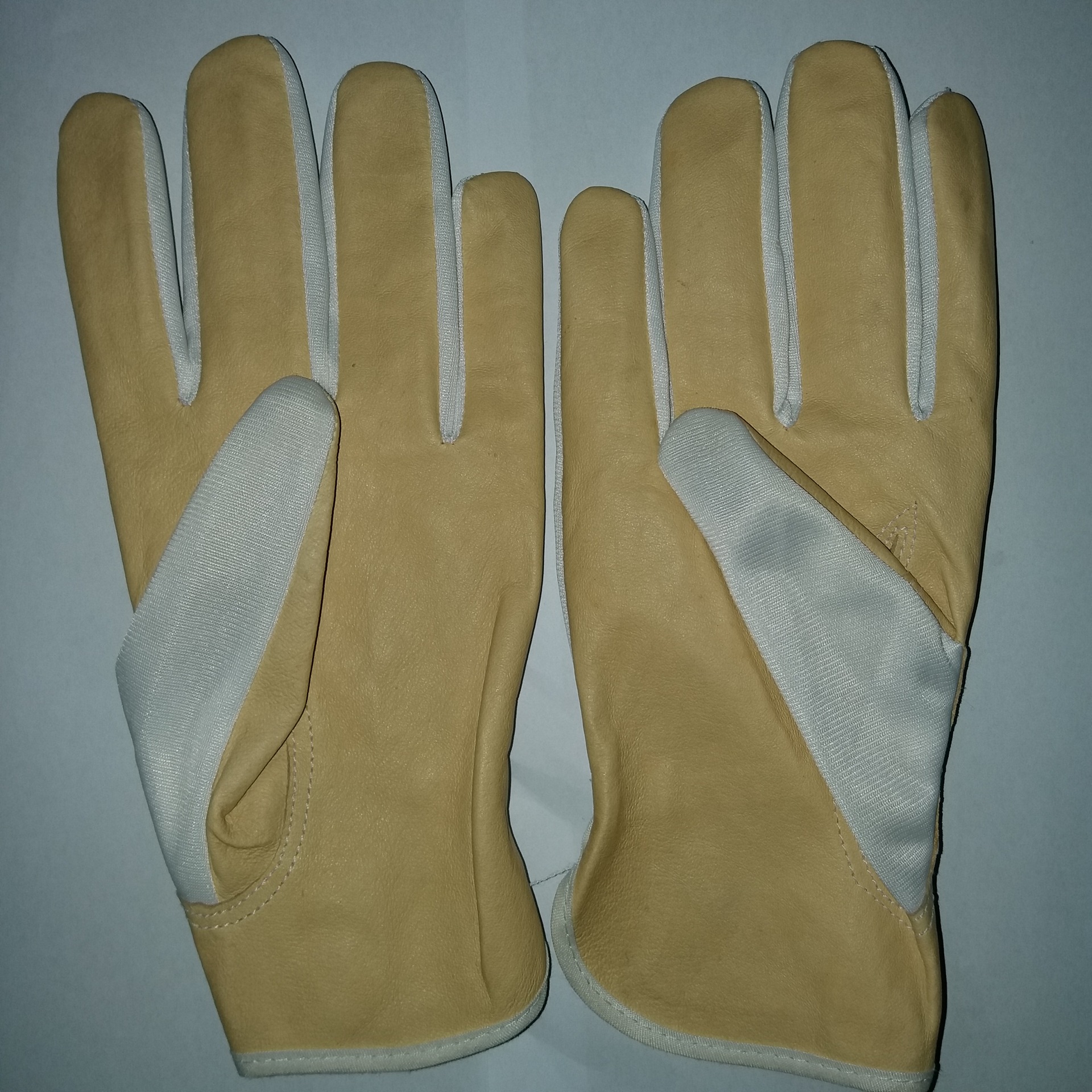 厂家供应劳保手套 真皮小猪皮半皮手套 耐磨防刺 电子行业专用