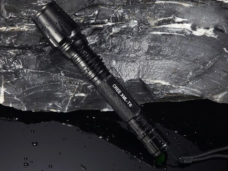 厂家直销 正品cree-t6变焦加长款强光手电筒远射探洞露营狩猎