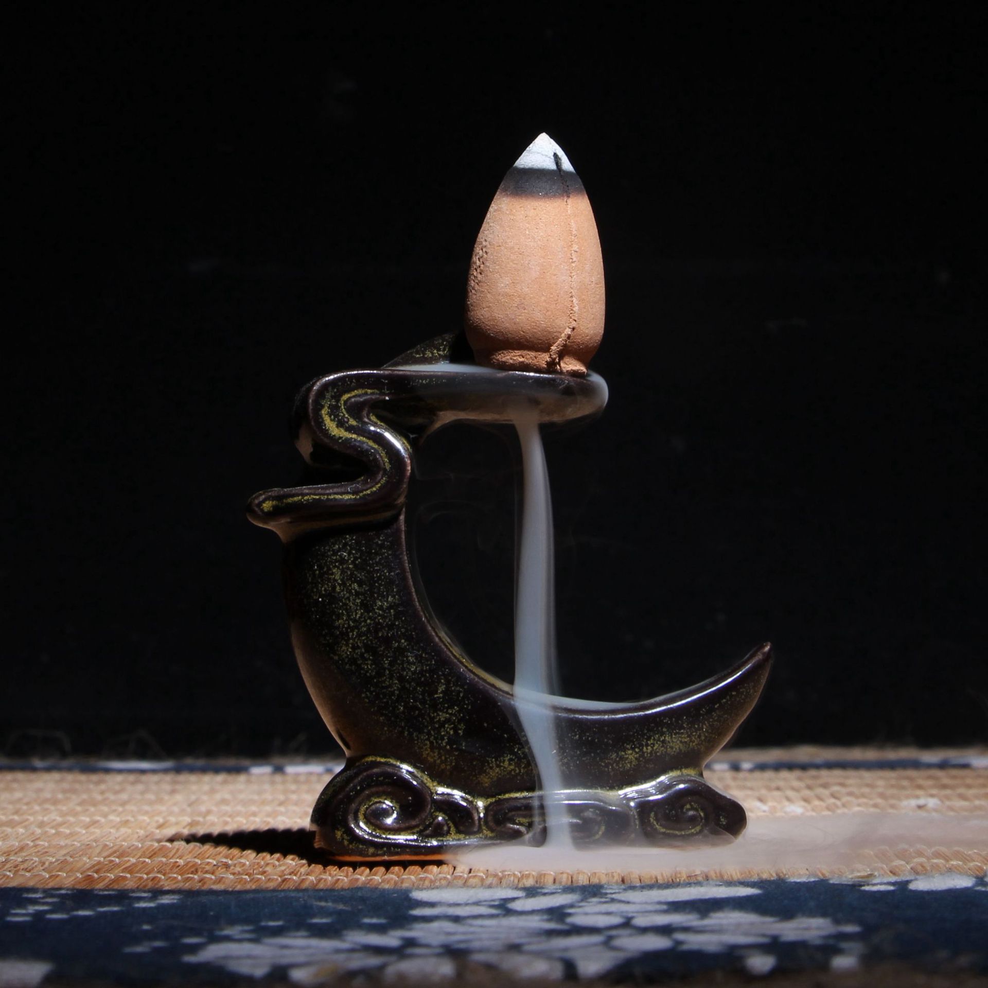 批发 迷你型陶瓷倒流香炉 陶瓷小摆件香炉 莲花倒流香道赠品