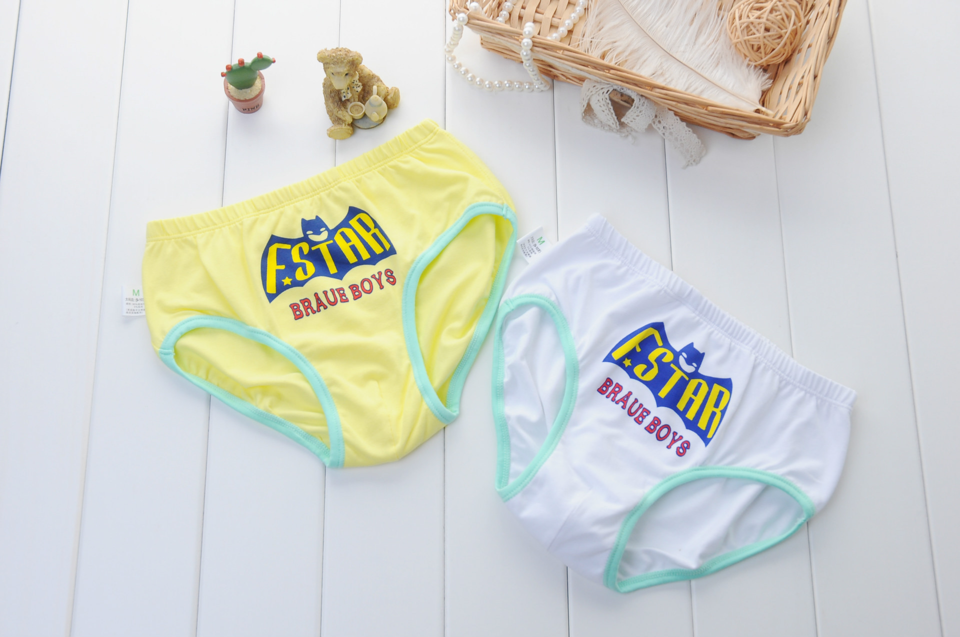 中大男童三角内裤儿童纯棉宝宝三角裤全棉小学生内裤 卡宝熊正品