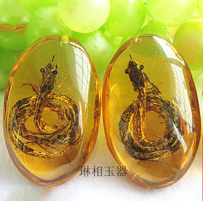 缅甸琥珀虫珀吊坠 蜜蜡真昆虫蜈蚣标体琥珀吊坠时尚百搭创意新款