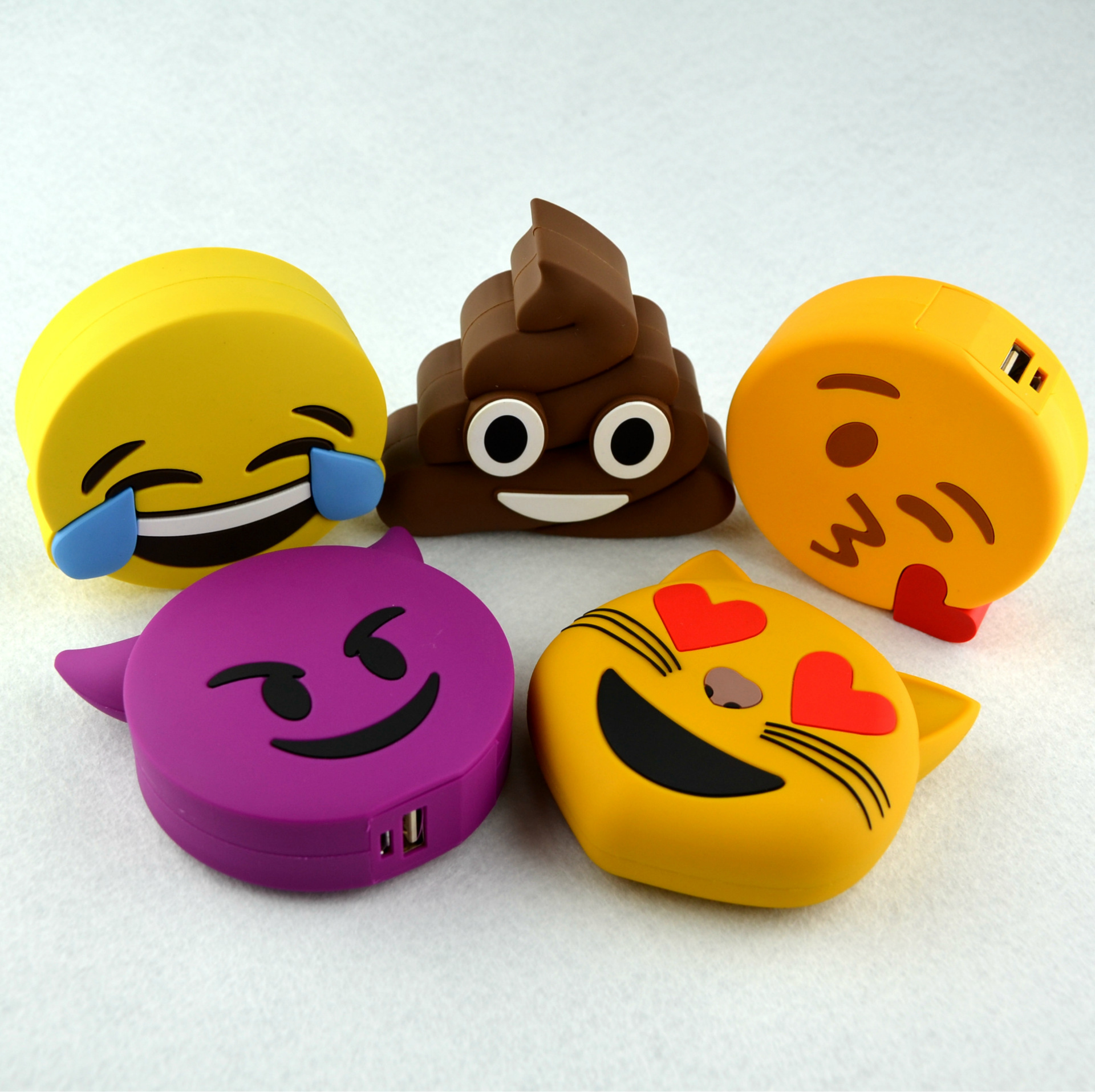 创意emoji表情包移动电源个性充电宝可爱卡通便携迷你礼品.