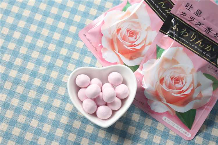 日本嘉娜宝神奇香体糖 玫瑰花软糖 清新口气约会神器 糖果32g