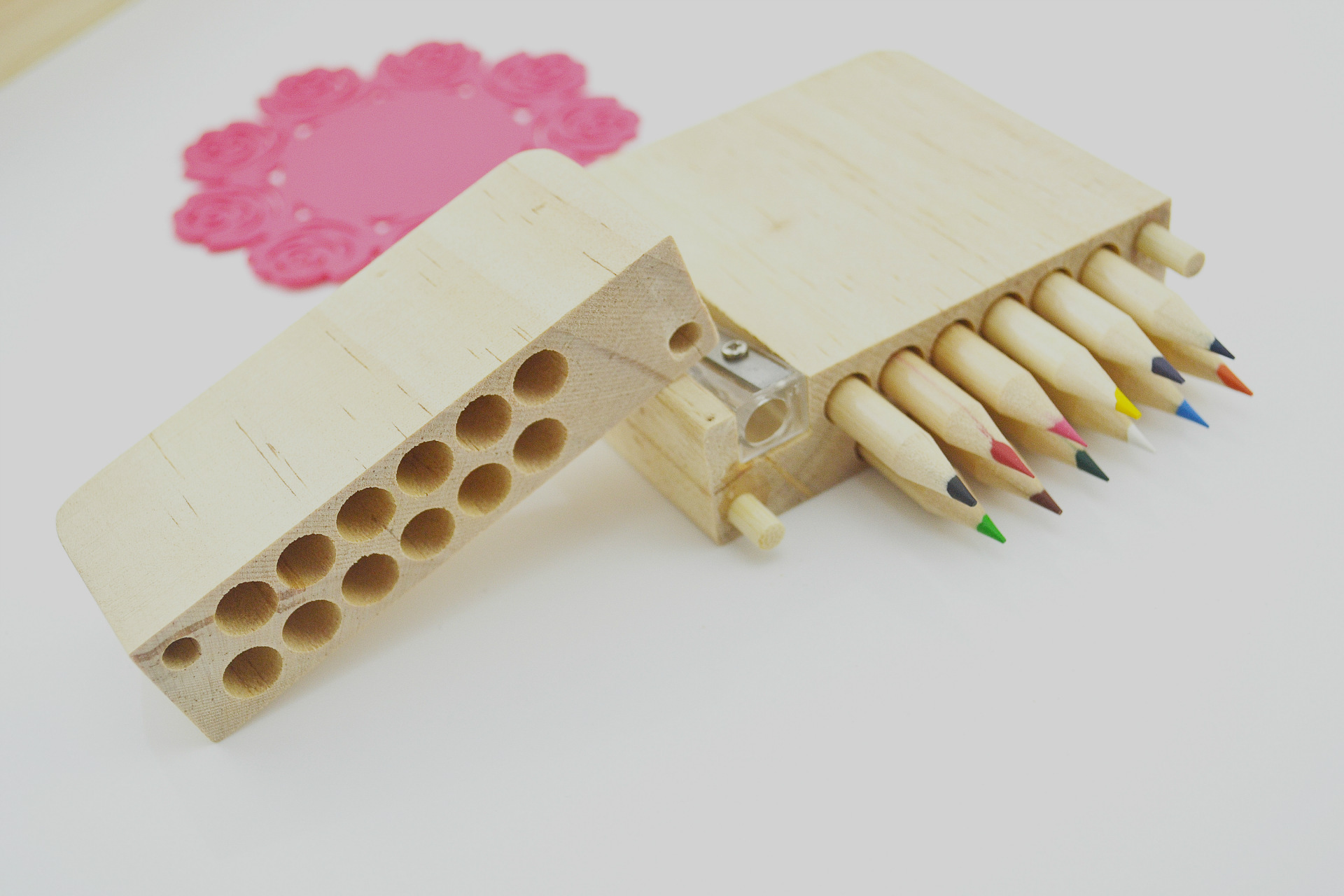 插笔木盒彩色铅笔套装 烟盒式木制木盒铅笔 带卷笔刀免削铅笔