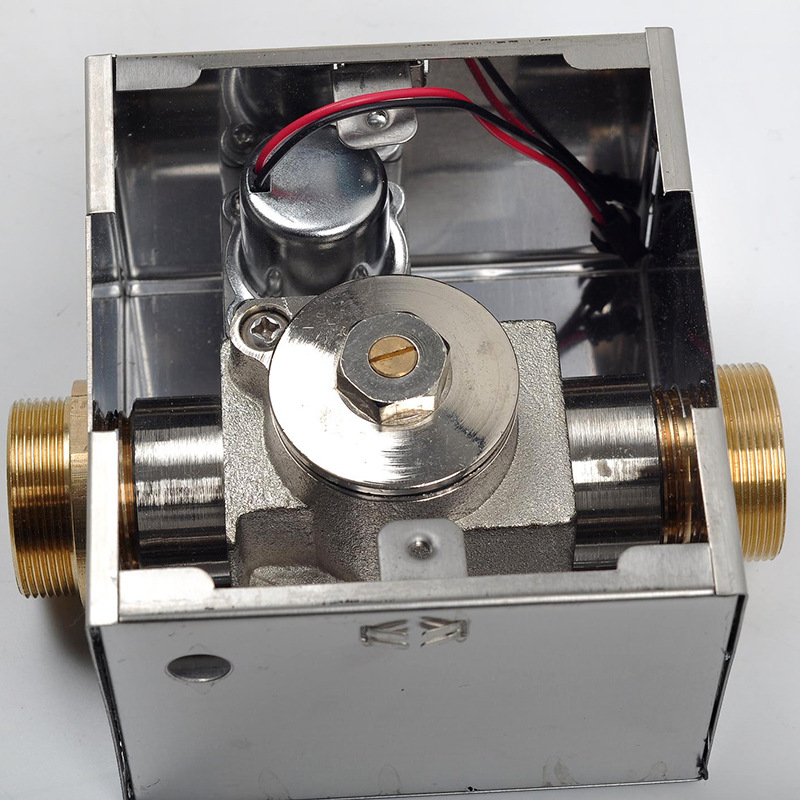 自动感应厕所冲水器 2016春季新款全铜主体嵌入感应水龙头小便器