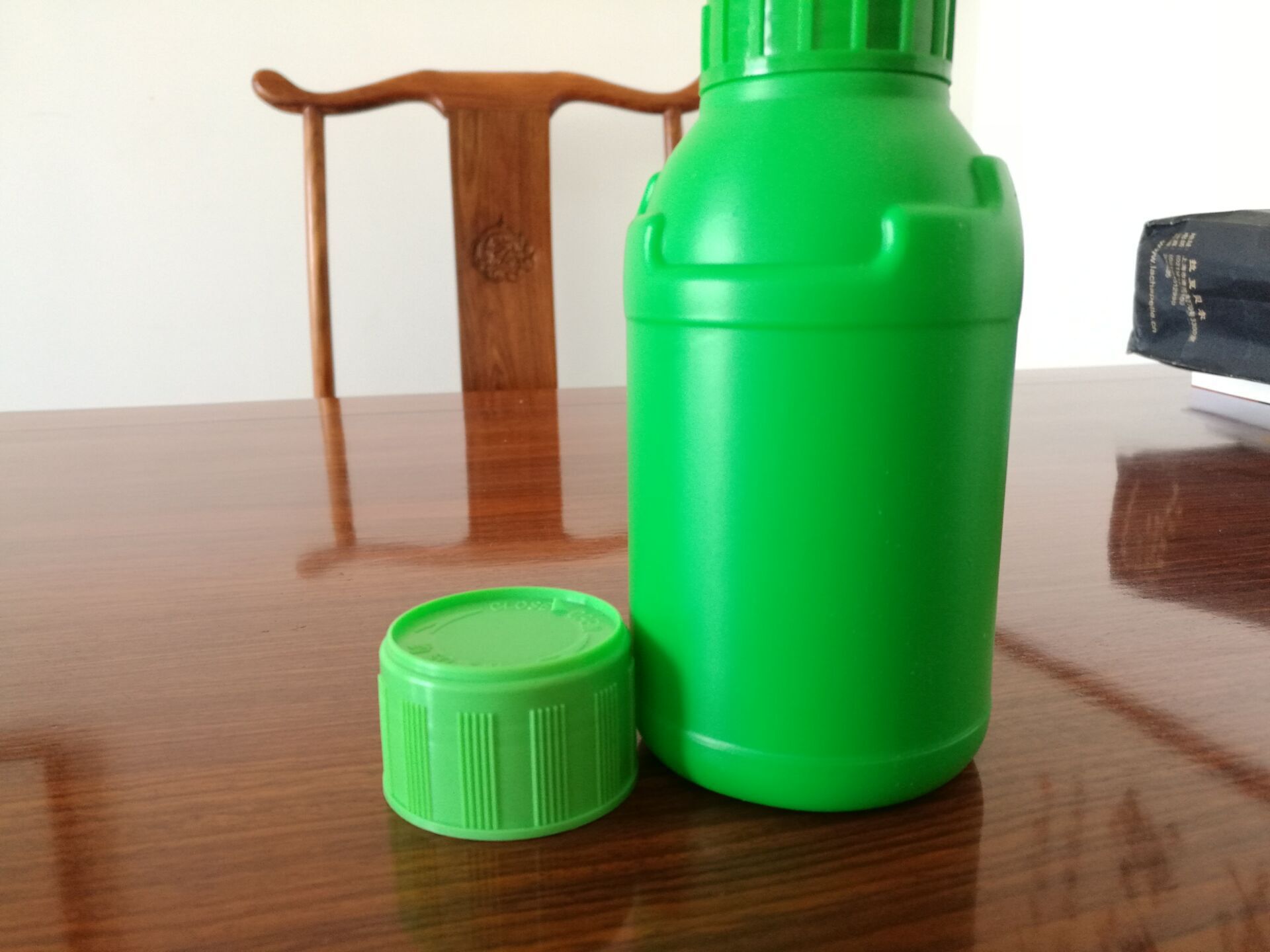 乳油农药塑料瓶特点