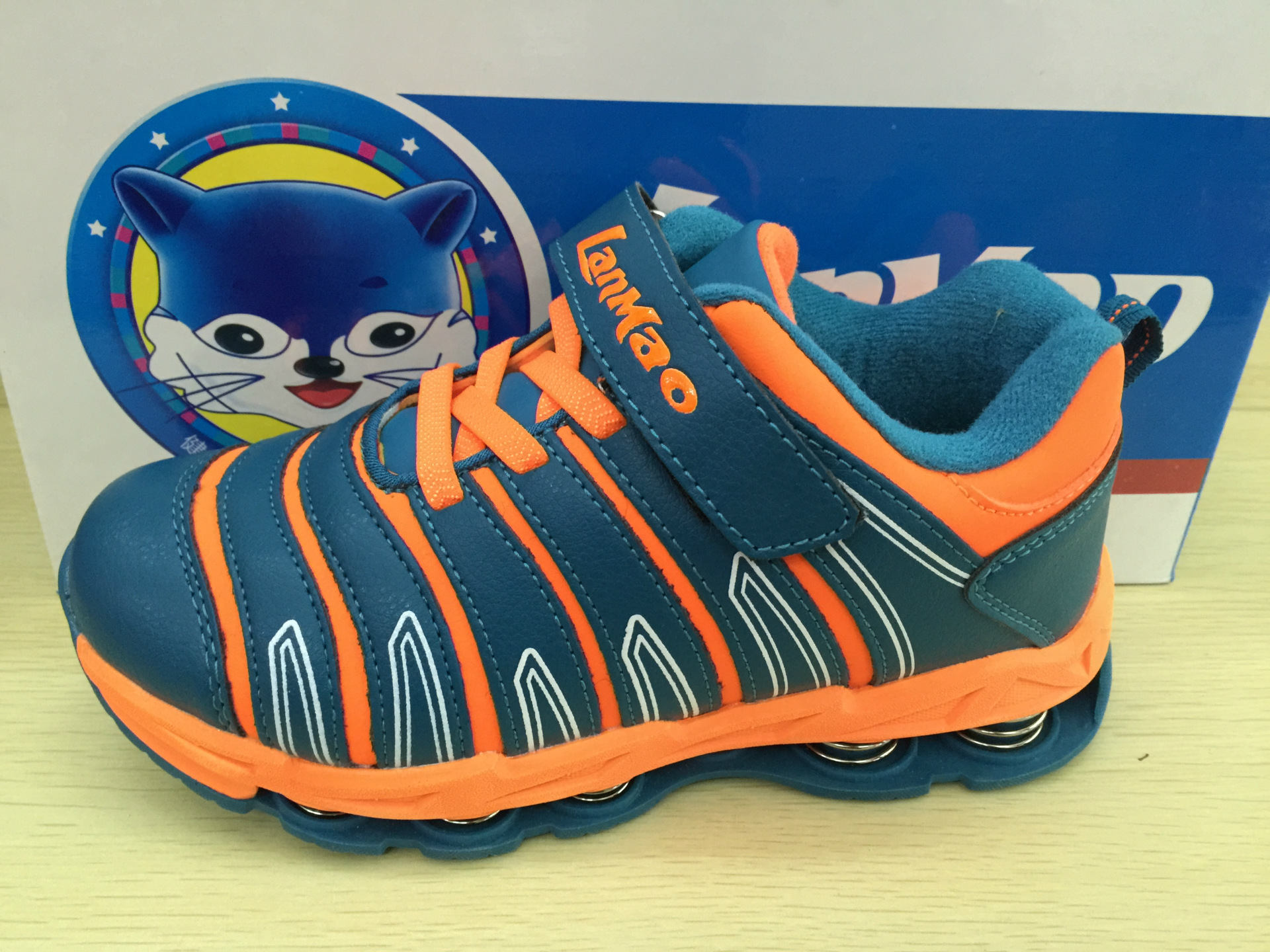 2016秋冬蓝猫二棉运动鞋男女童鞋减震弹簧底晋江童鞋中童库存批发