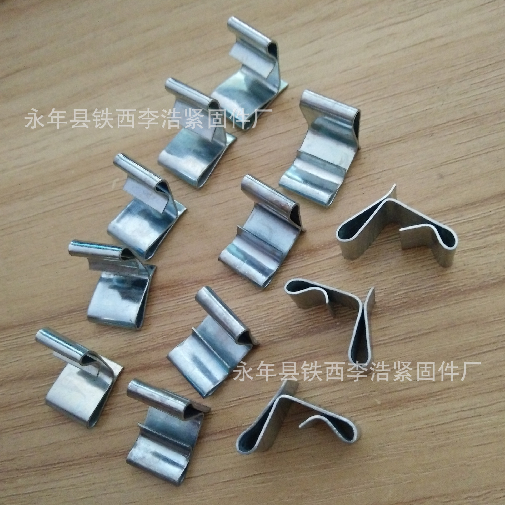 桥架盖板扣 免焊扣 专产桥架配件 中号 小号 弹簧扣