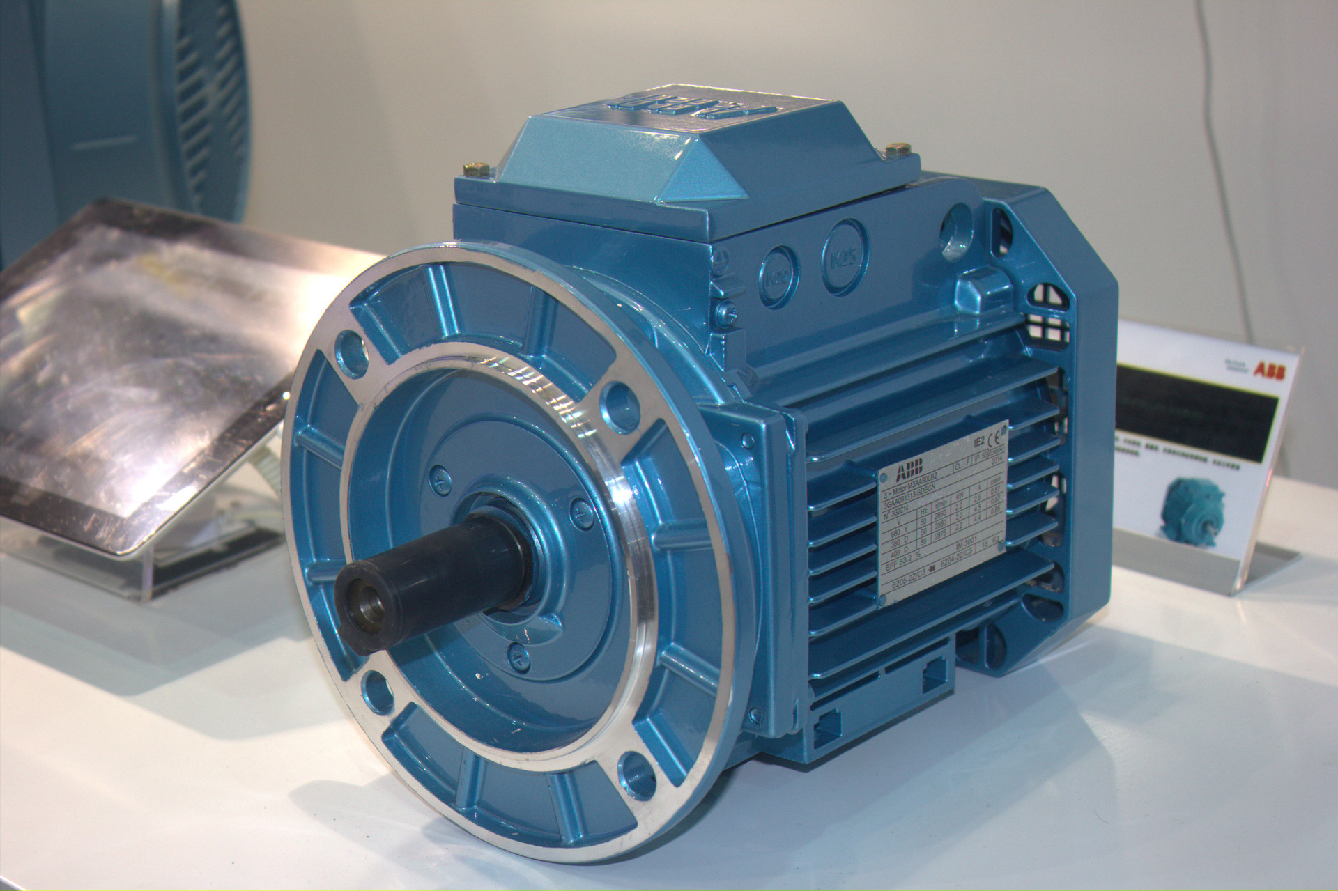 我以高效率,耐用性,可靠性而著称,可以向市场提供最高价值的马达传动.