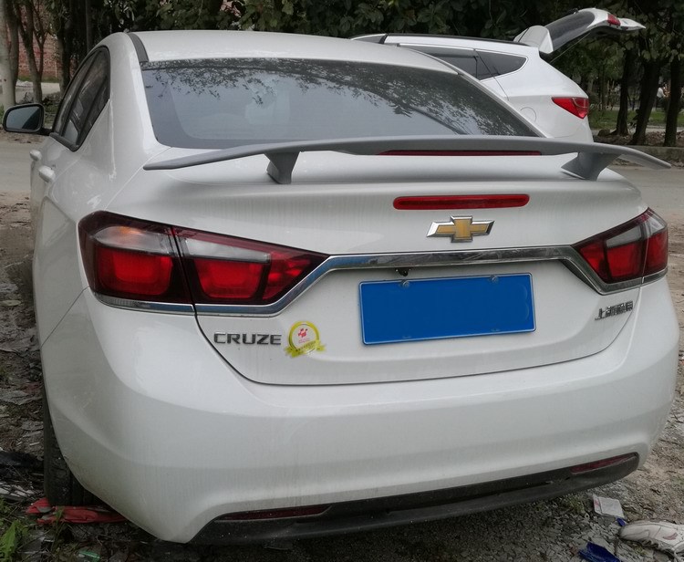 适用雪佛兰科鲁兹带灯尾翼汽车改装配件粘贴免打孔定风翼飞机翼