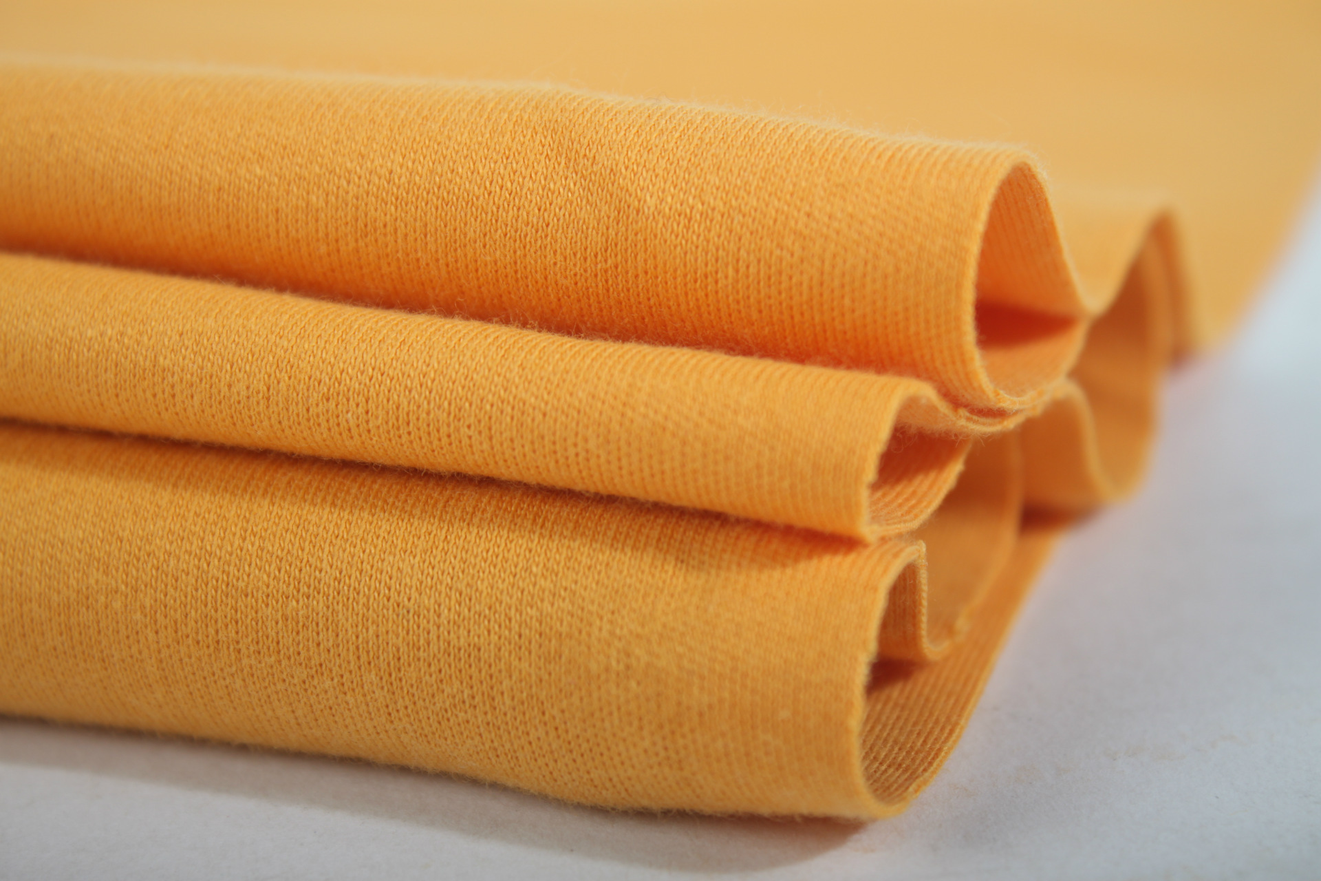 针织面料为主,主营:拉架平纹,拉架卫衣,莫代尔,奥代尔,牛奶丝,汗布