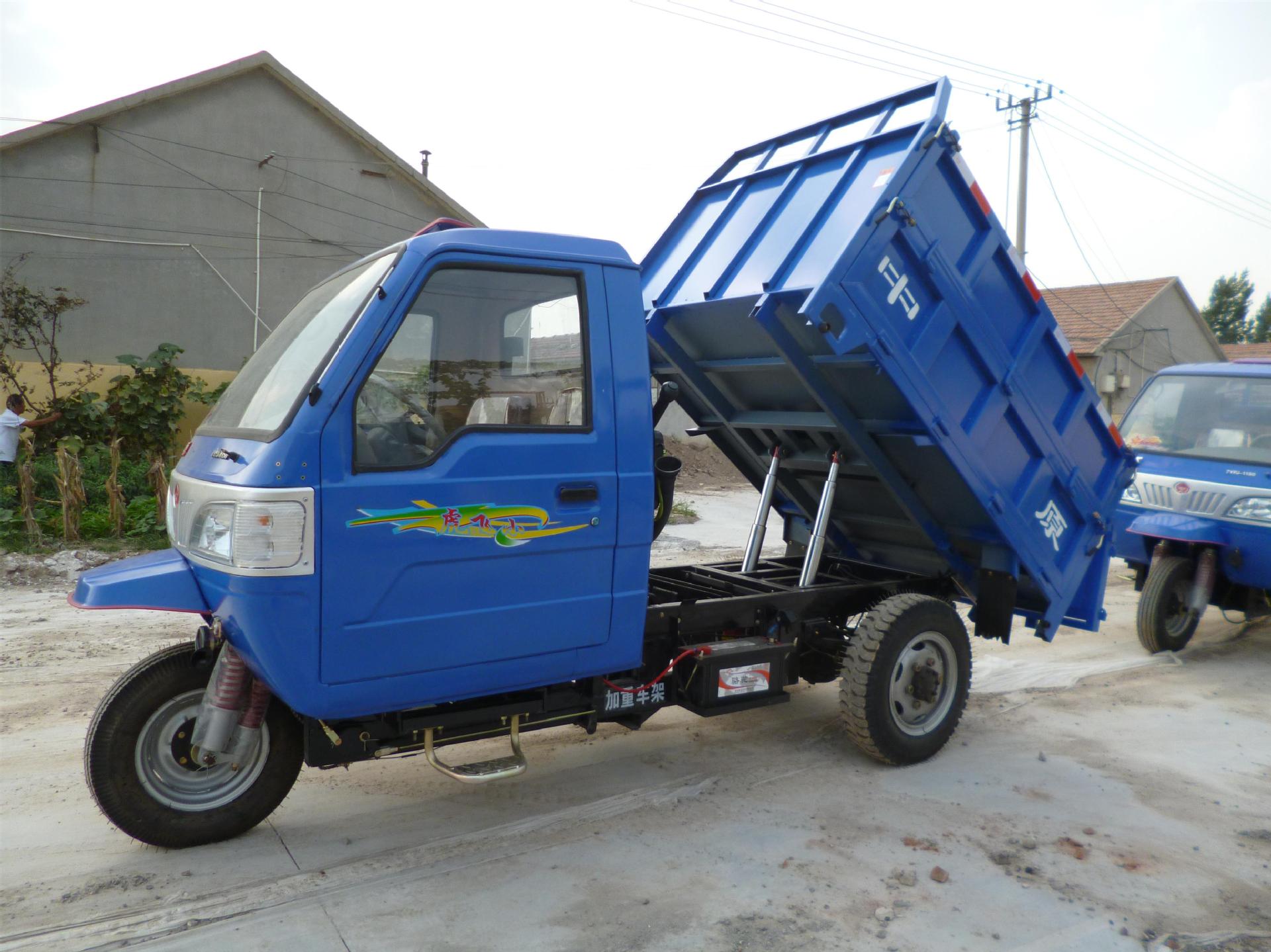 全封闭驾驶室三轮车 轴传动三轮车 柴油轴传动三轮车 爬坡能力强