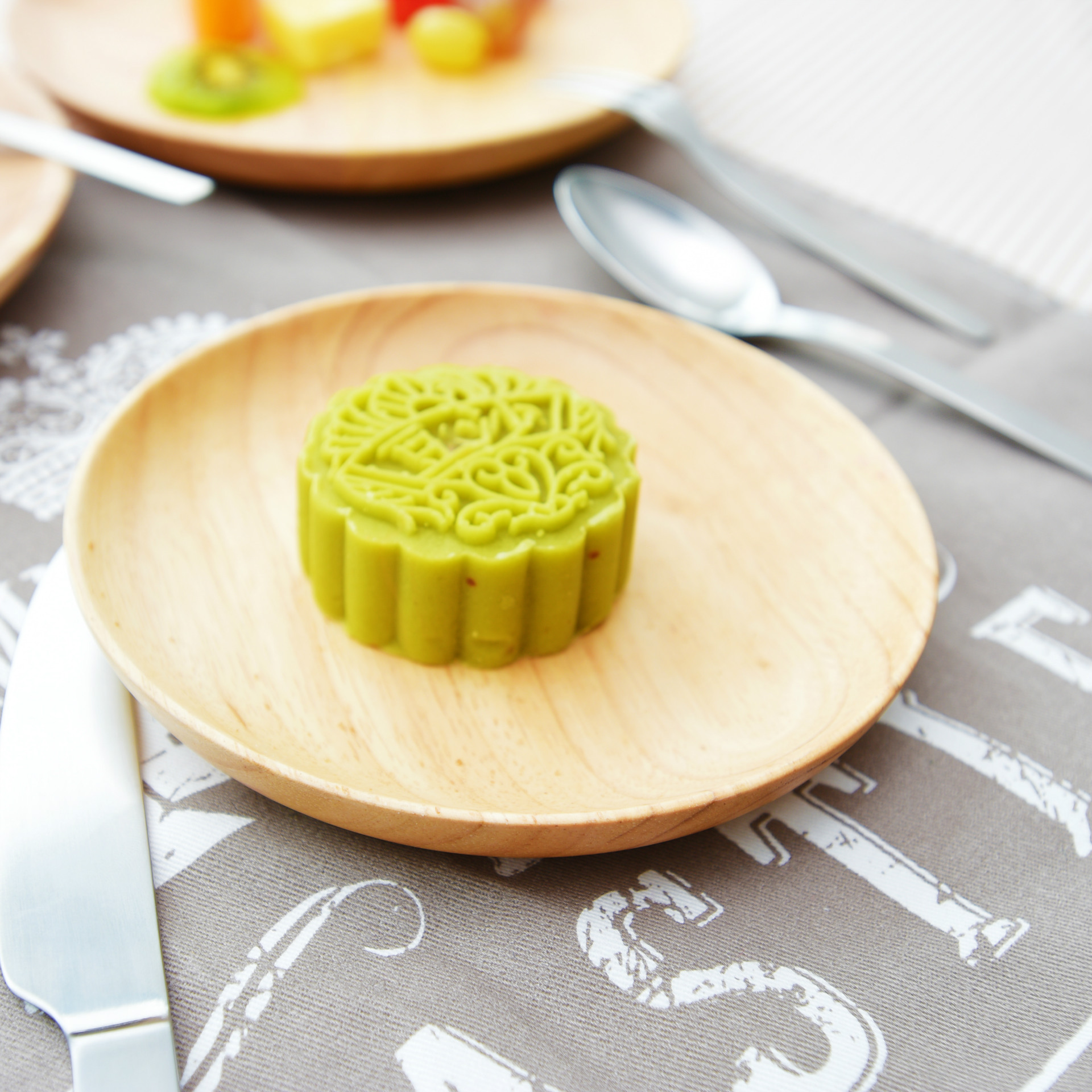 橡胶木盘圆形 小吃盘 点心盘碟 日式木质碟子 中号实木盘子