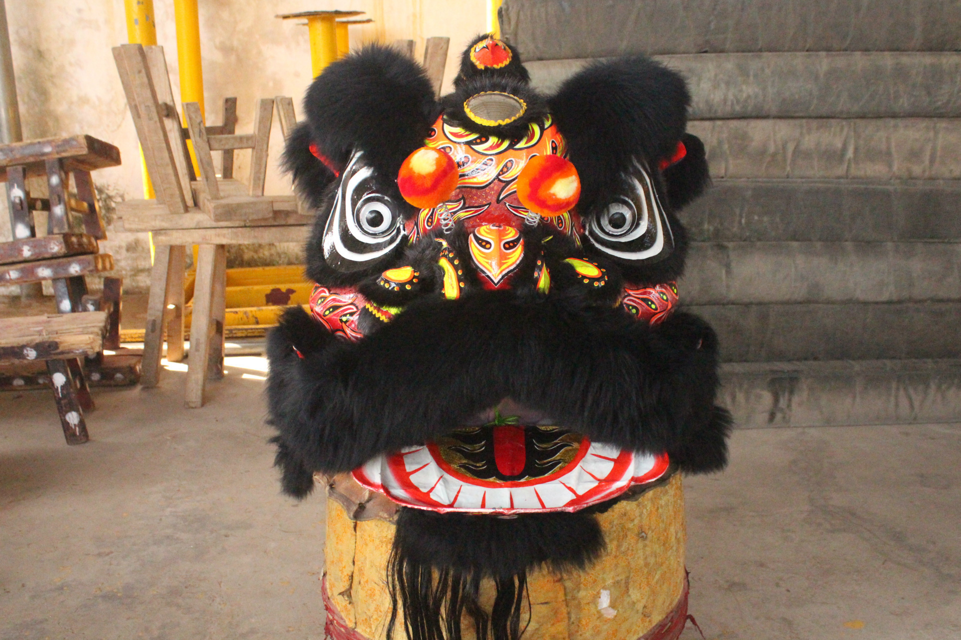 醒狮厂家直销醒狮 黑狮头 道具舞龙舞狮 道具舞狮头醒狮传统南狮