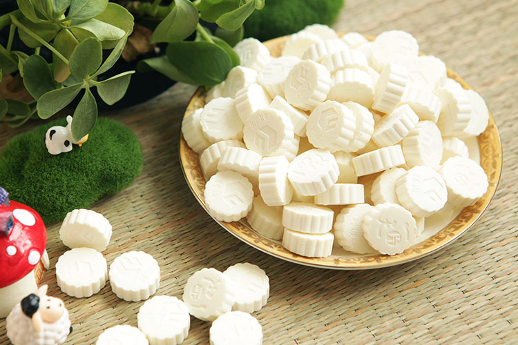 年货塔拉额吉高钙奶贝奶片500克内蒙古奶片1斤装营养零食奶制品