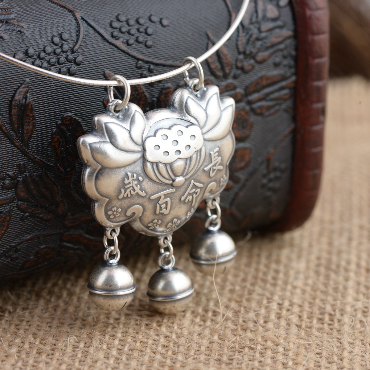 金鹿王 s990足银 莲花吊坠 仿古风格 长命百岁长命锁 泰银批发