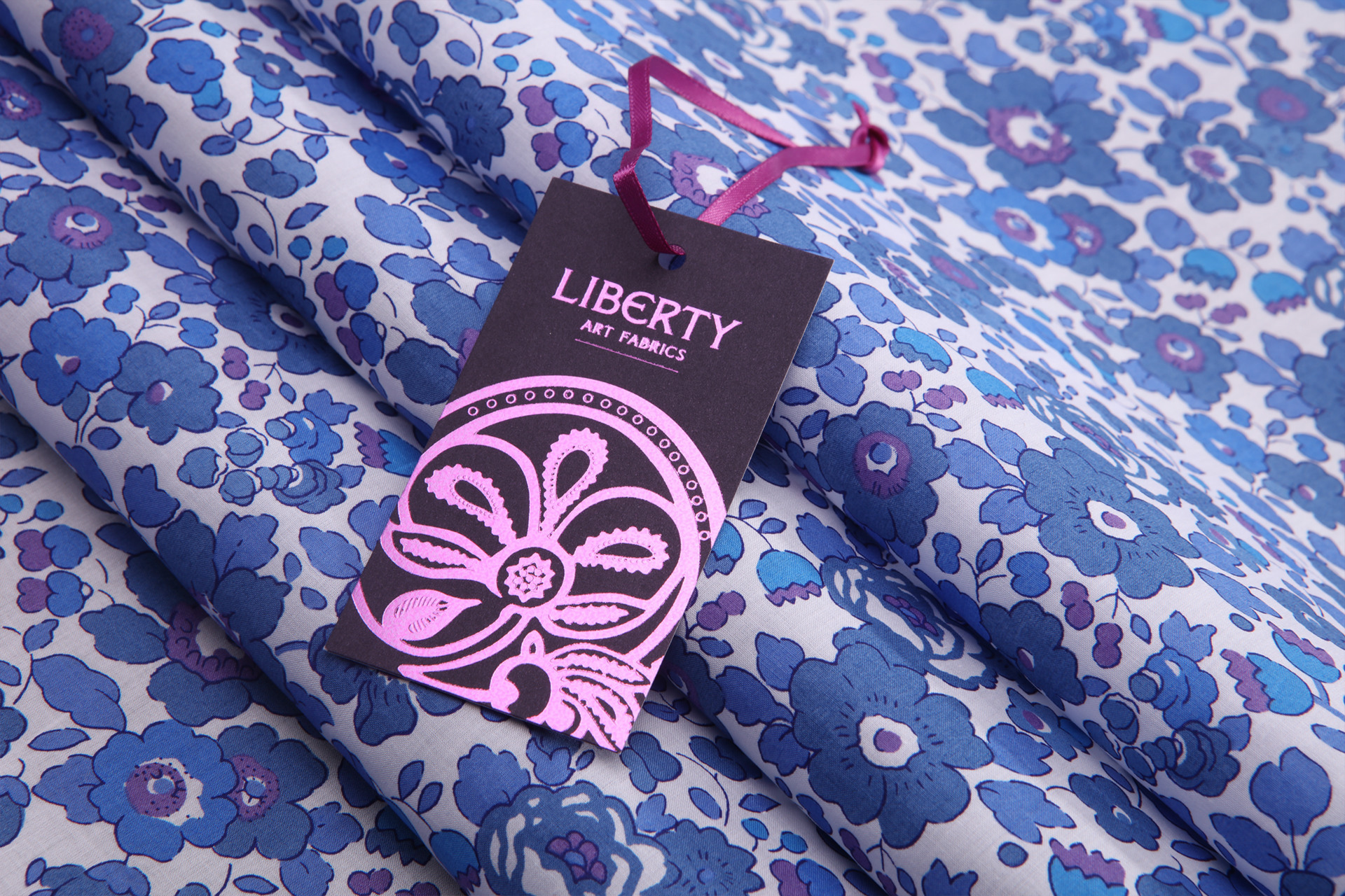 英国传统手工印花面料品牌 liberty