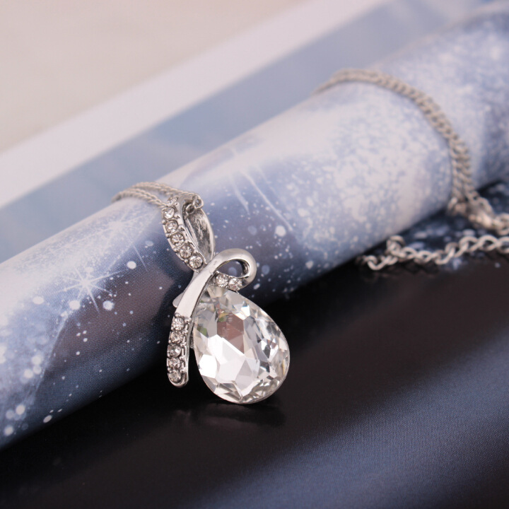 欧美日韩热卖吊坠饰品批发天使之泪水晶项链时尚镶钻水滴型锁骨链