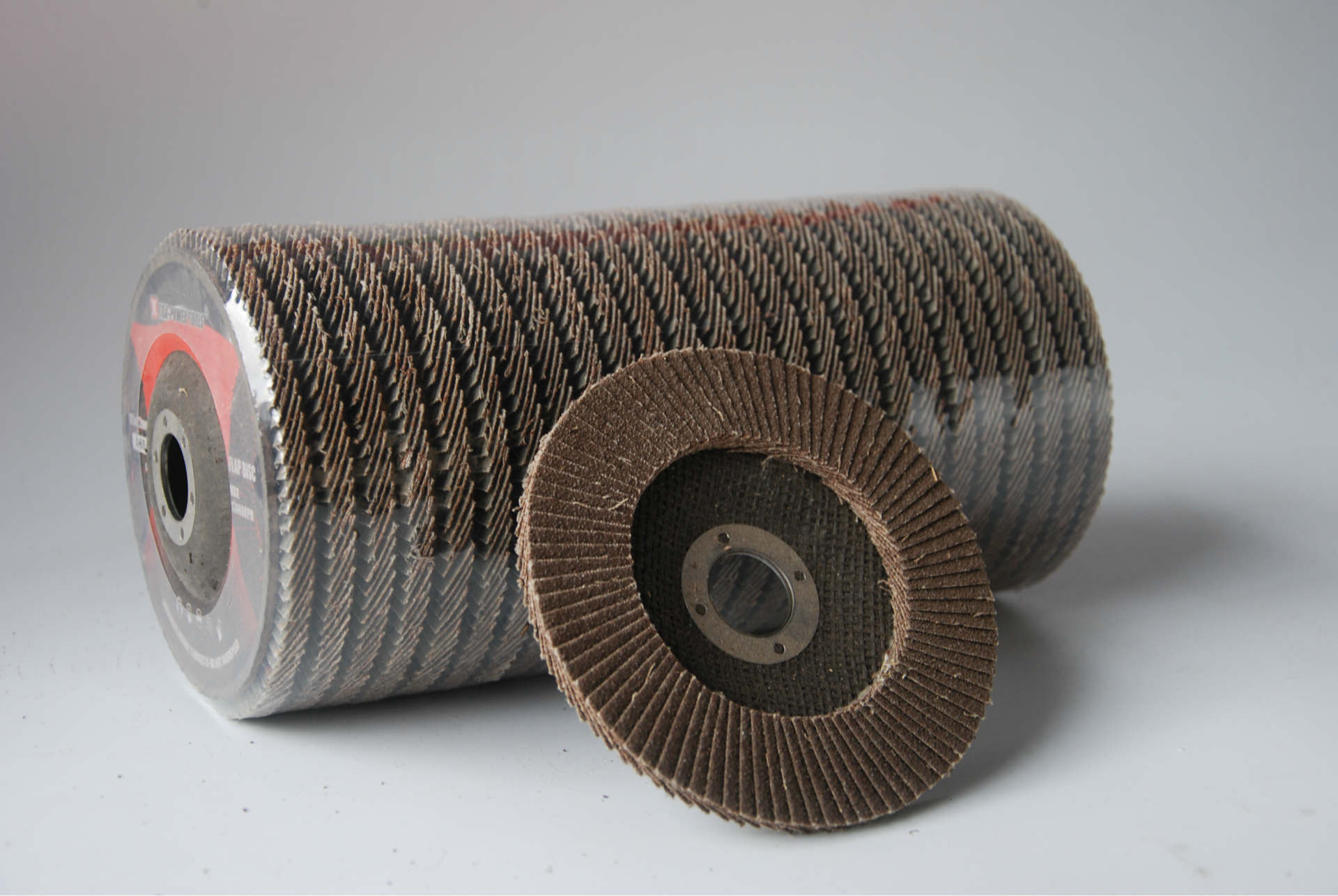 【供应】125网盖百叶轮百页轮砂轮片砂纸抛光轮百叶片 厂家直销