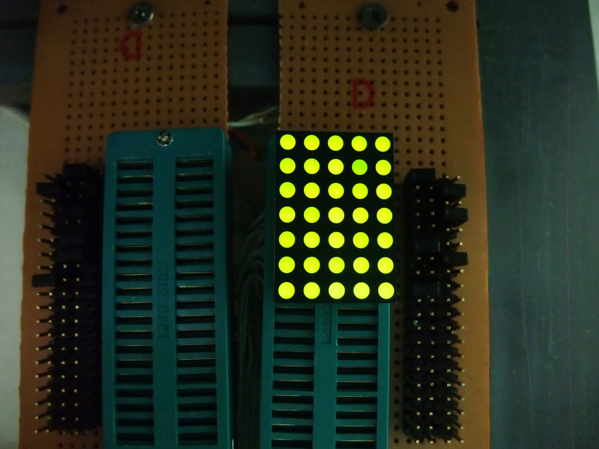 lfd57031两位数码数码管 led数码彩屏数码屏厂家 点阵显示屏