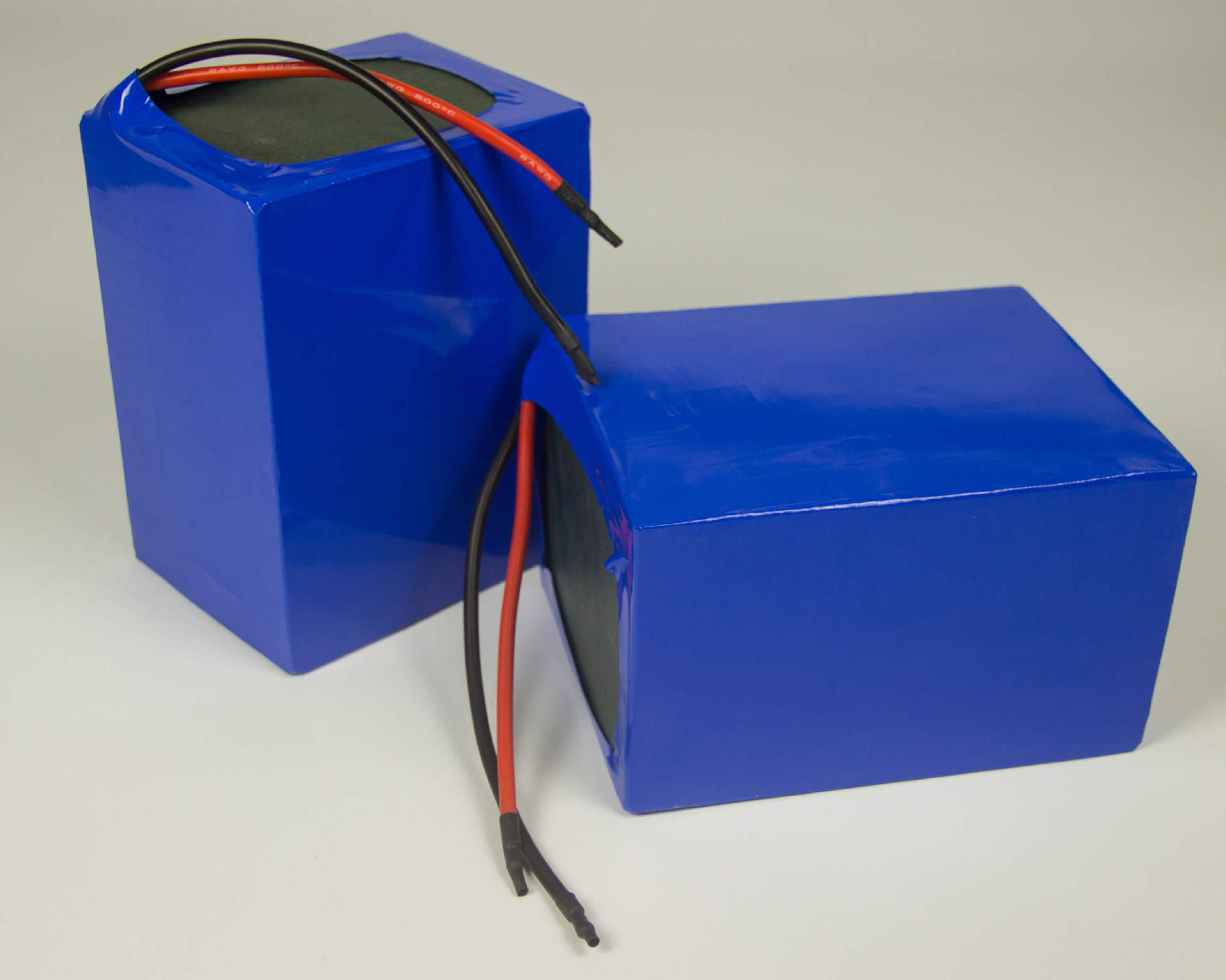 6米太阳能路灯锂电池 新农村一体化太阳能路标配锂