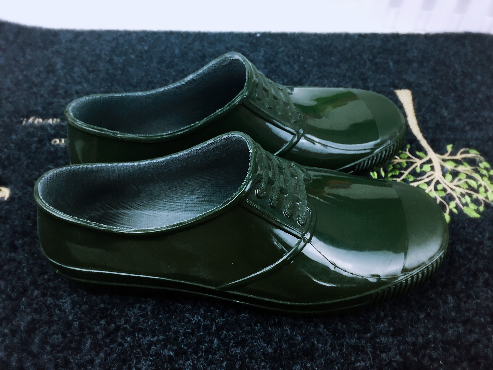 668经典怀旧复古款军绿色雨鞋雨靴军训鞋工作鞋