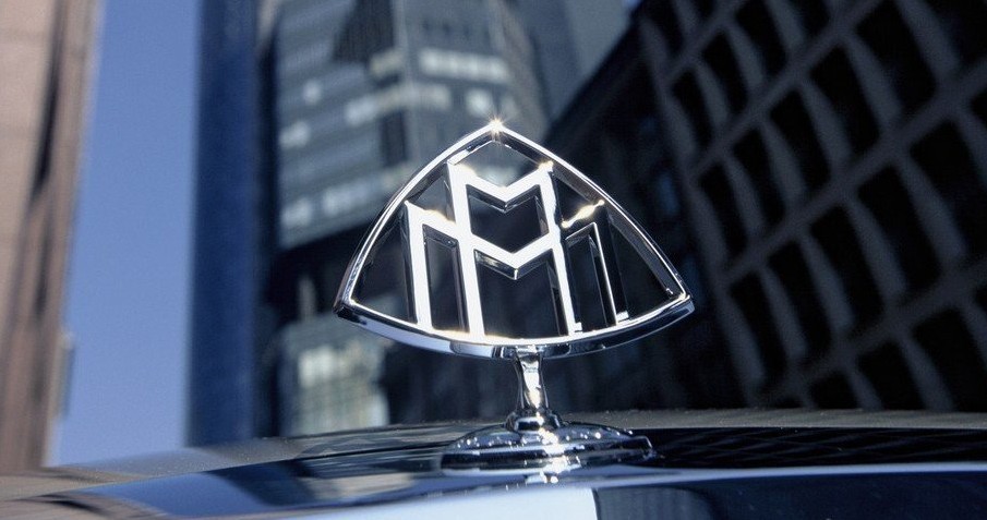 奔驰迈巴赫机盖立标 新s级改装迈巴赫 s400 s500立标 锌合金材质