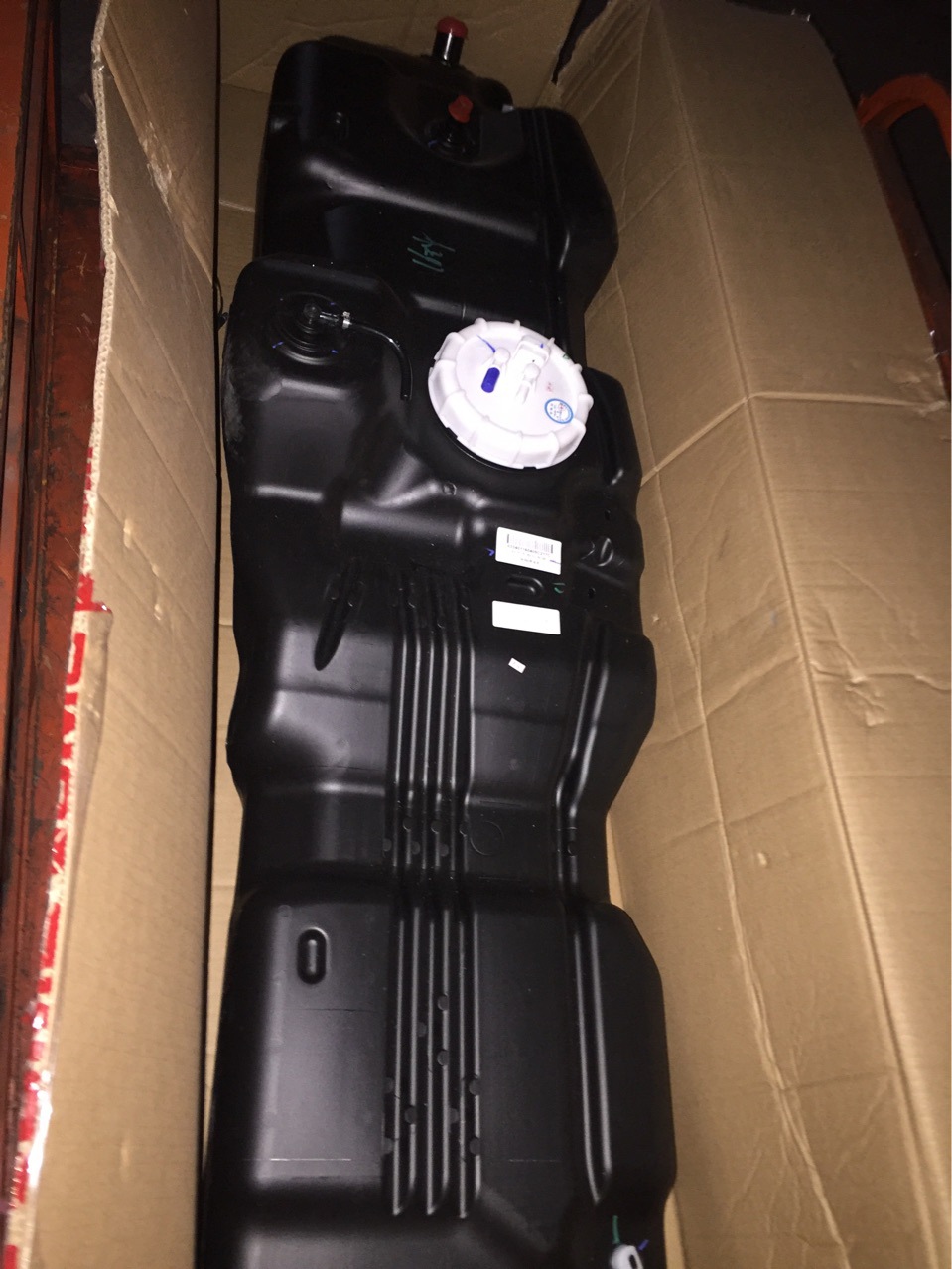 江铃驭胜s350油箱