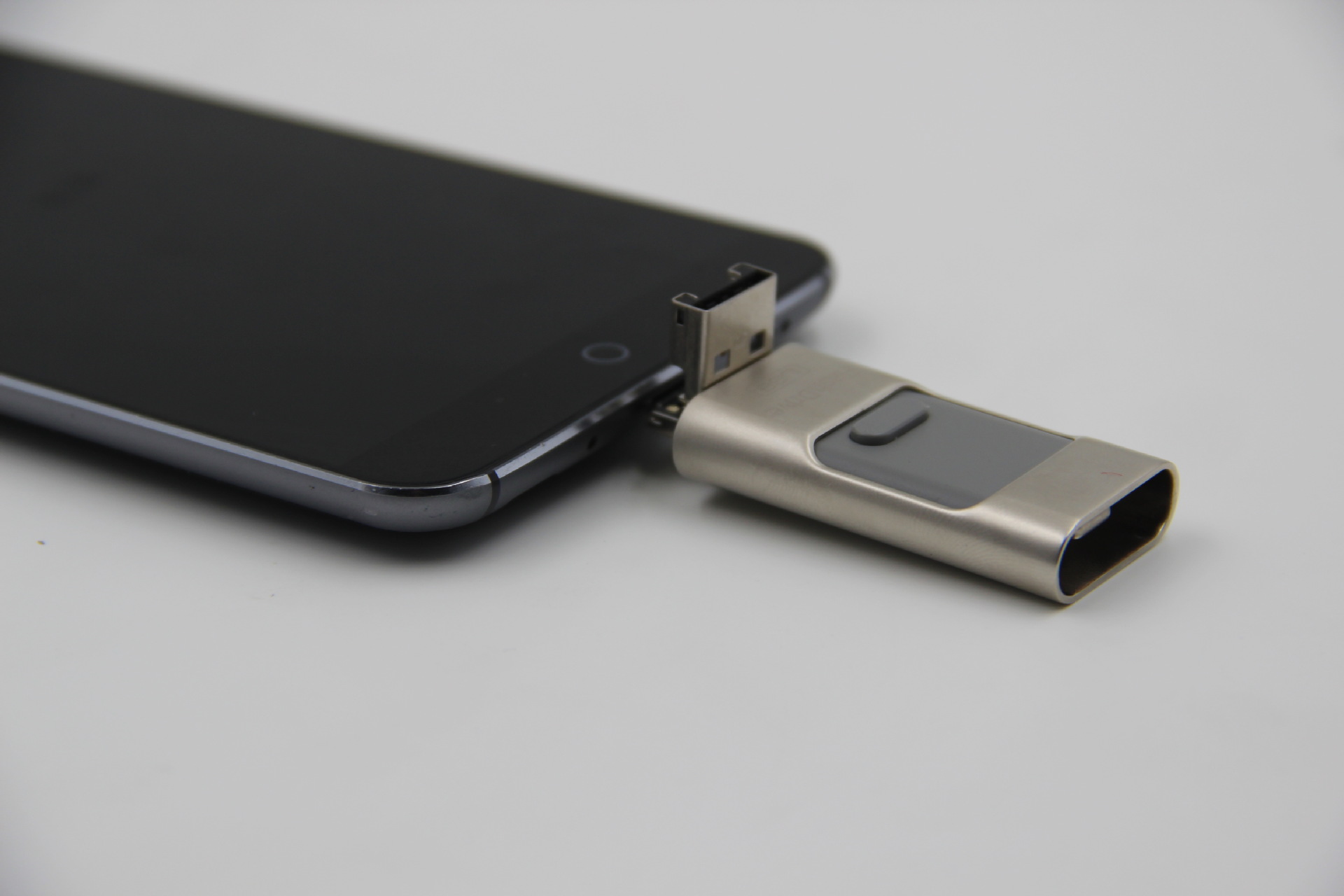 【产品介绍】 - 独特多功能三合一手机u盘