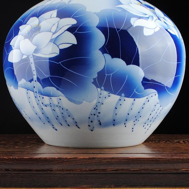 景德镇瓷器工艺批发 手绘青花瓷 釉下彩荷花大号石榴瓶 家居装饰