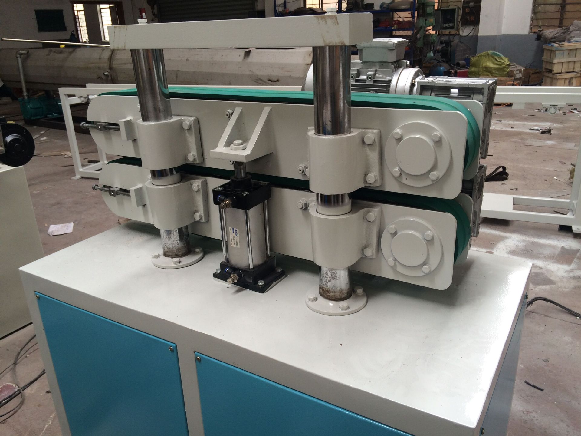 【牵引机】履带牵引 双工位牵引机 pvc皮带牵引 拉管机