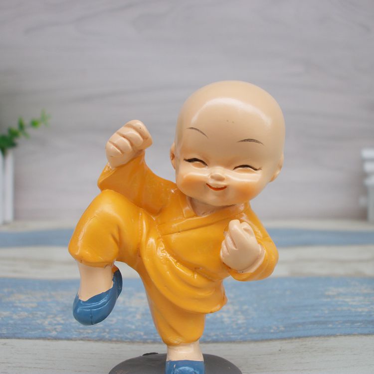 批发479新款功夫小和尚树脂摆件 创意居家桌面装饰品工艺小礼品