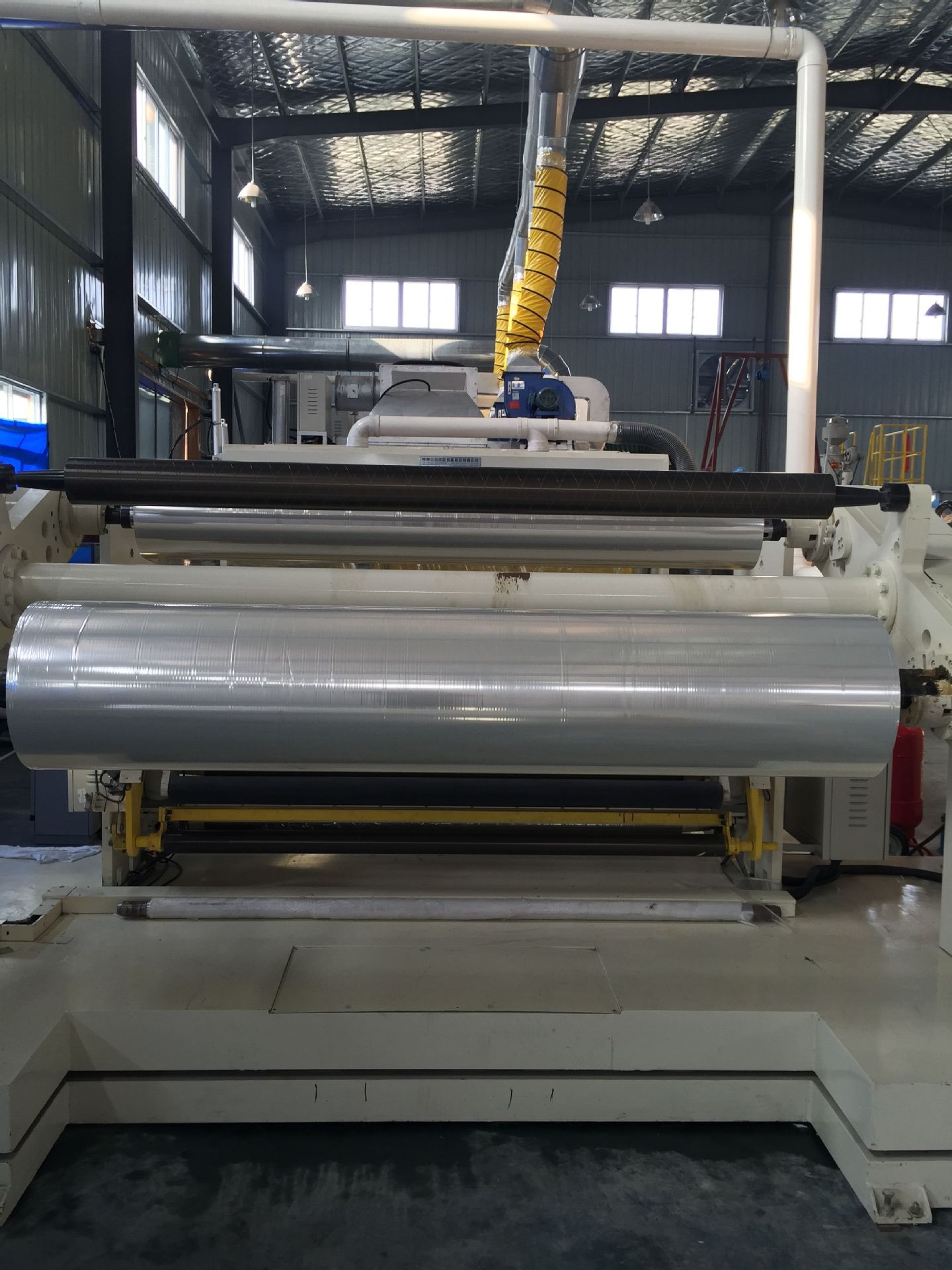 全联bopp预涂膜亮膜消光膜酒盒画册盖光膜厚宽多样性