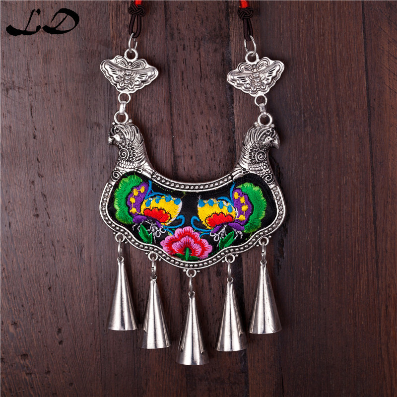 兰蝶民族风复古刺绣铃铛长款项链苗族棉麻服饰苗银挂件配饰品批发