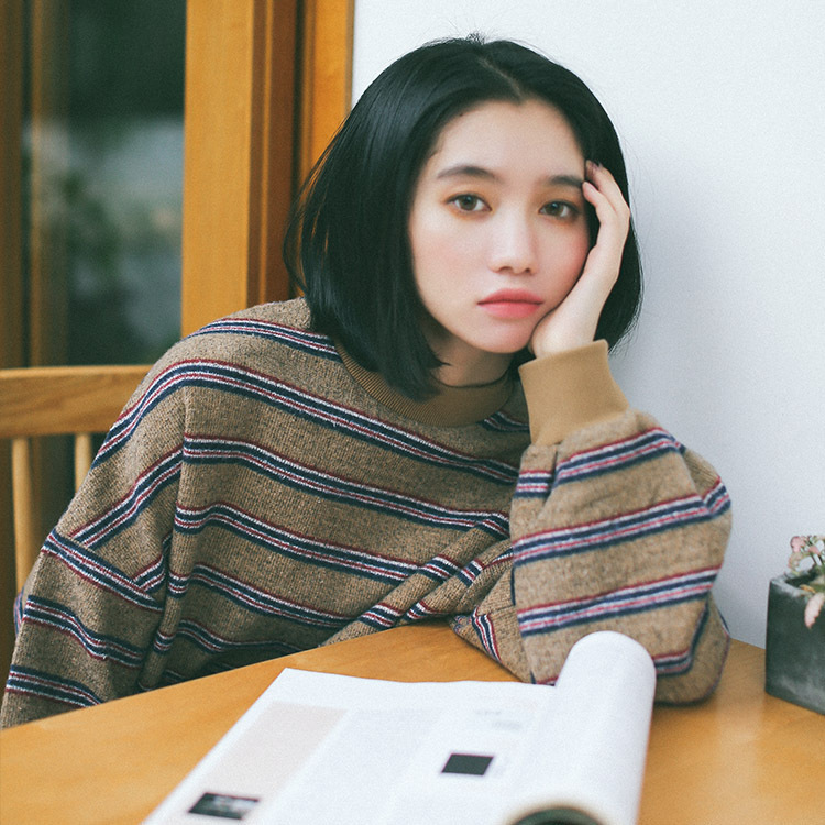 秋冬新品日系原宿bf风学生精品红蓝白条纹蝙蝠袖套头打底卫衣女潮