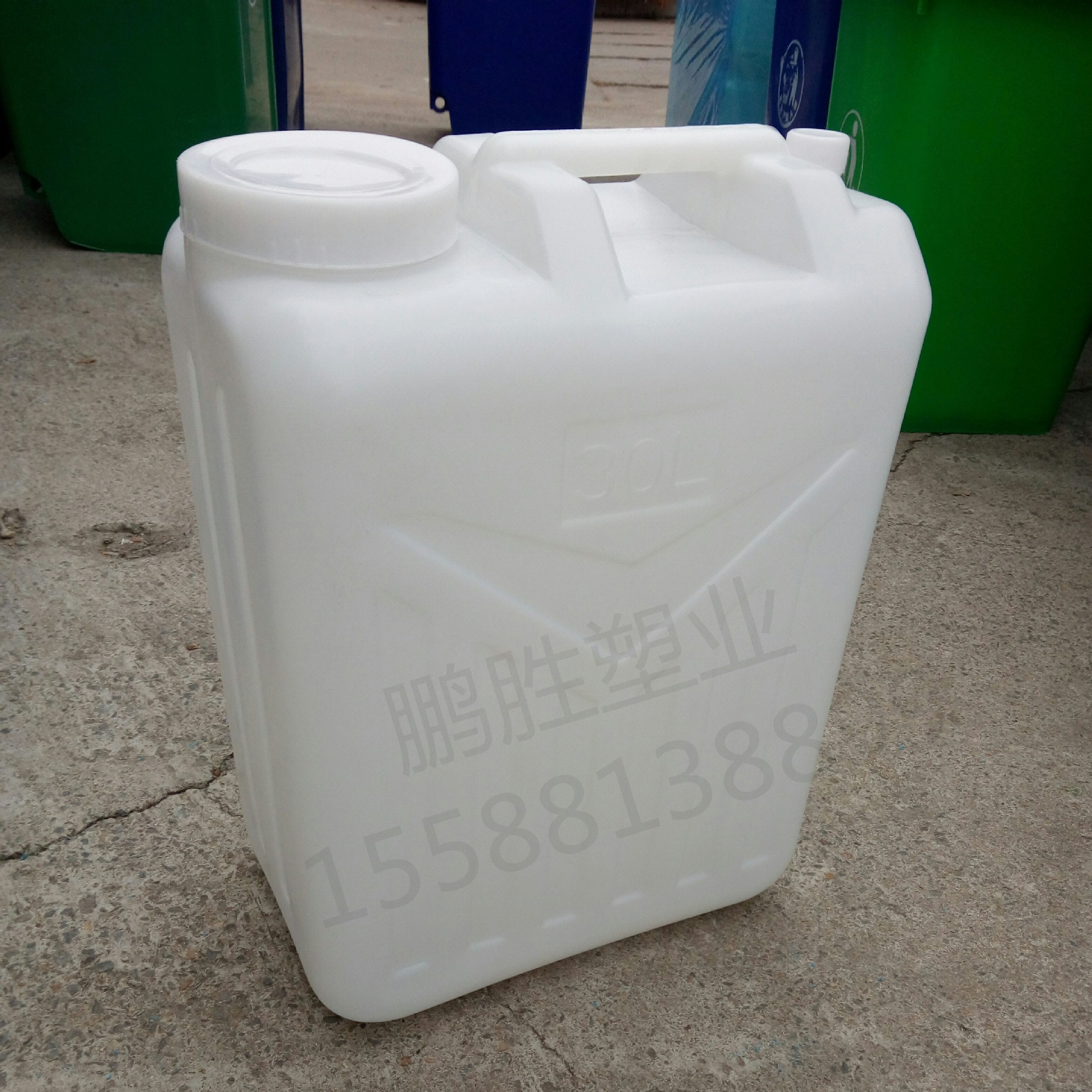 30l白色方形食品级塑料桶装油酒洗洁精方扁形手提桶化工包装桶