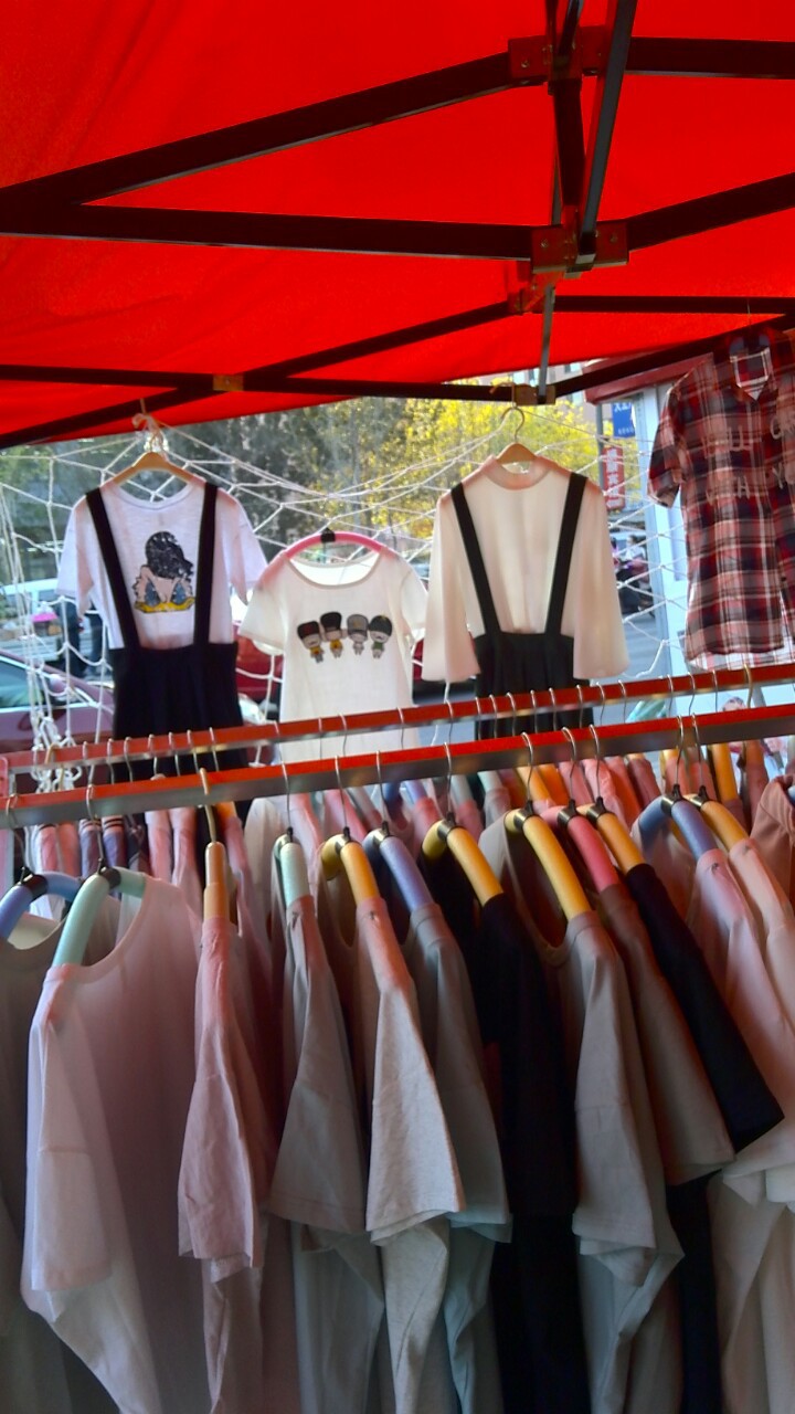 求便宜女装!童装!货源!本人长期摆摊!