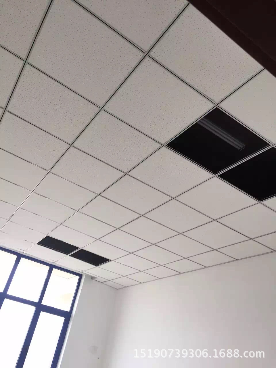 生产加工矿棉板吊顶600*600 办公室吊顶 矿棉吸音板满天星 12厚