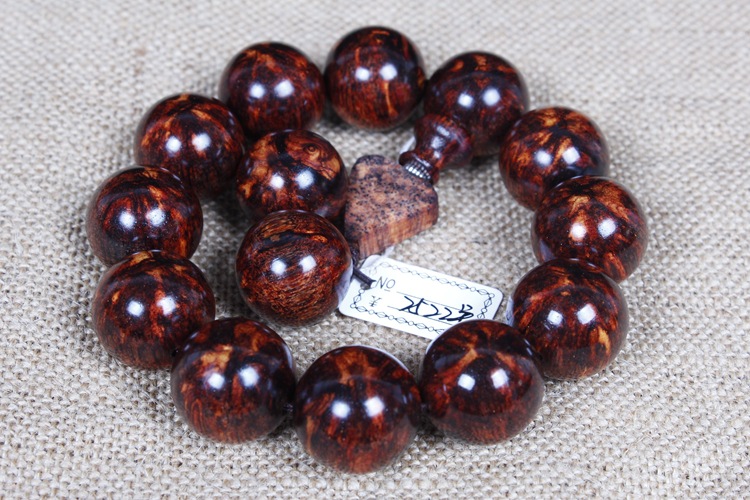 藤香木老挝黄花梨手串 爆炸纹降真香佛珠 媲美海南黄花梨一物一拍