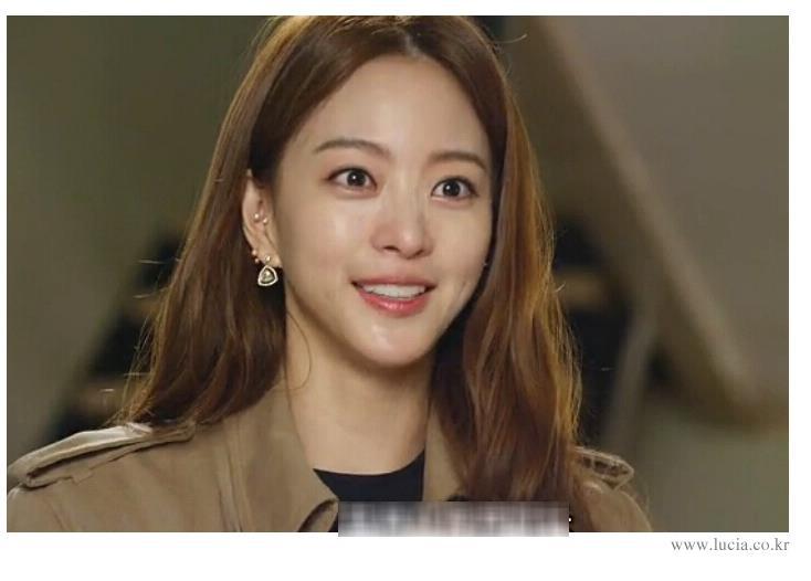 韩国925银针美女的诞生韩艺瑟莎拉三角形耳坠耳钉