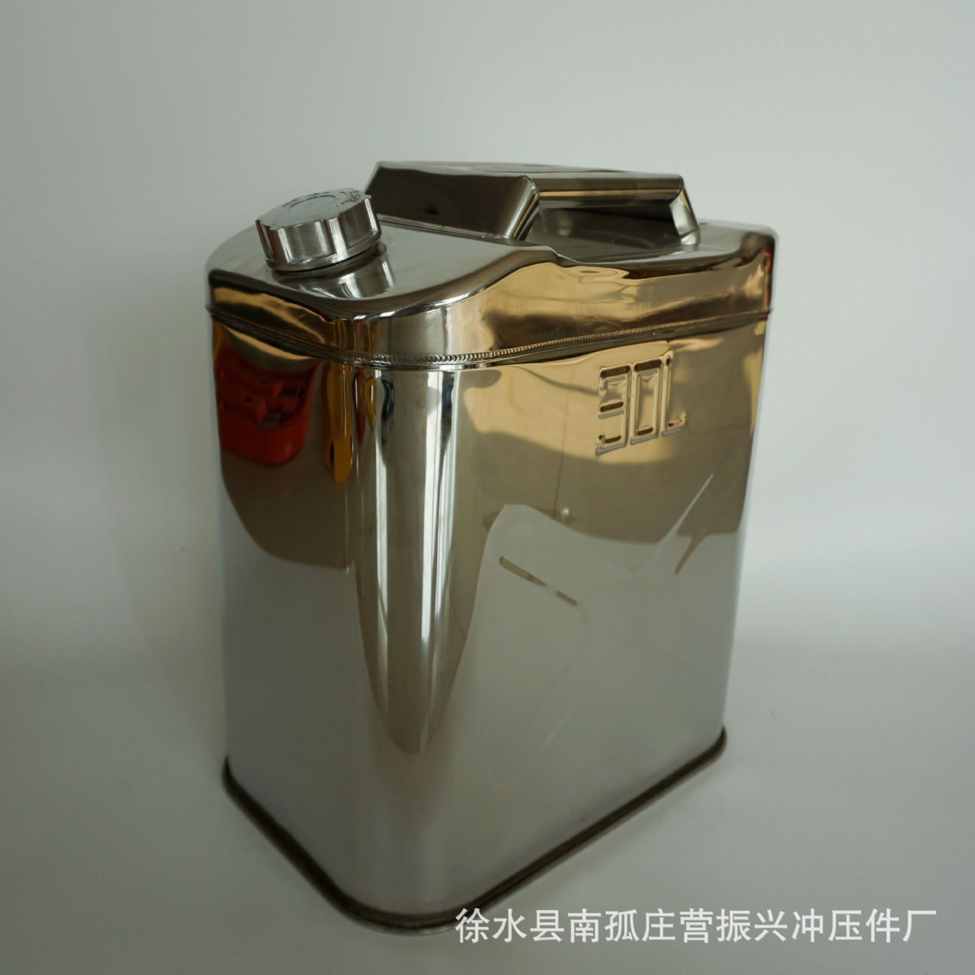 不锈钢方形加油桶 振兴30l便携式金属油桶 厂家直销油壶车载油箱