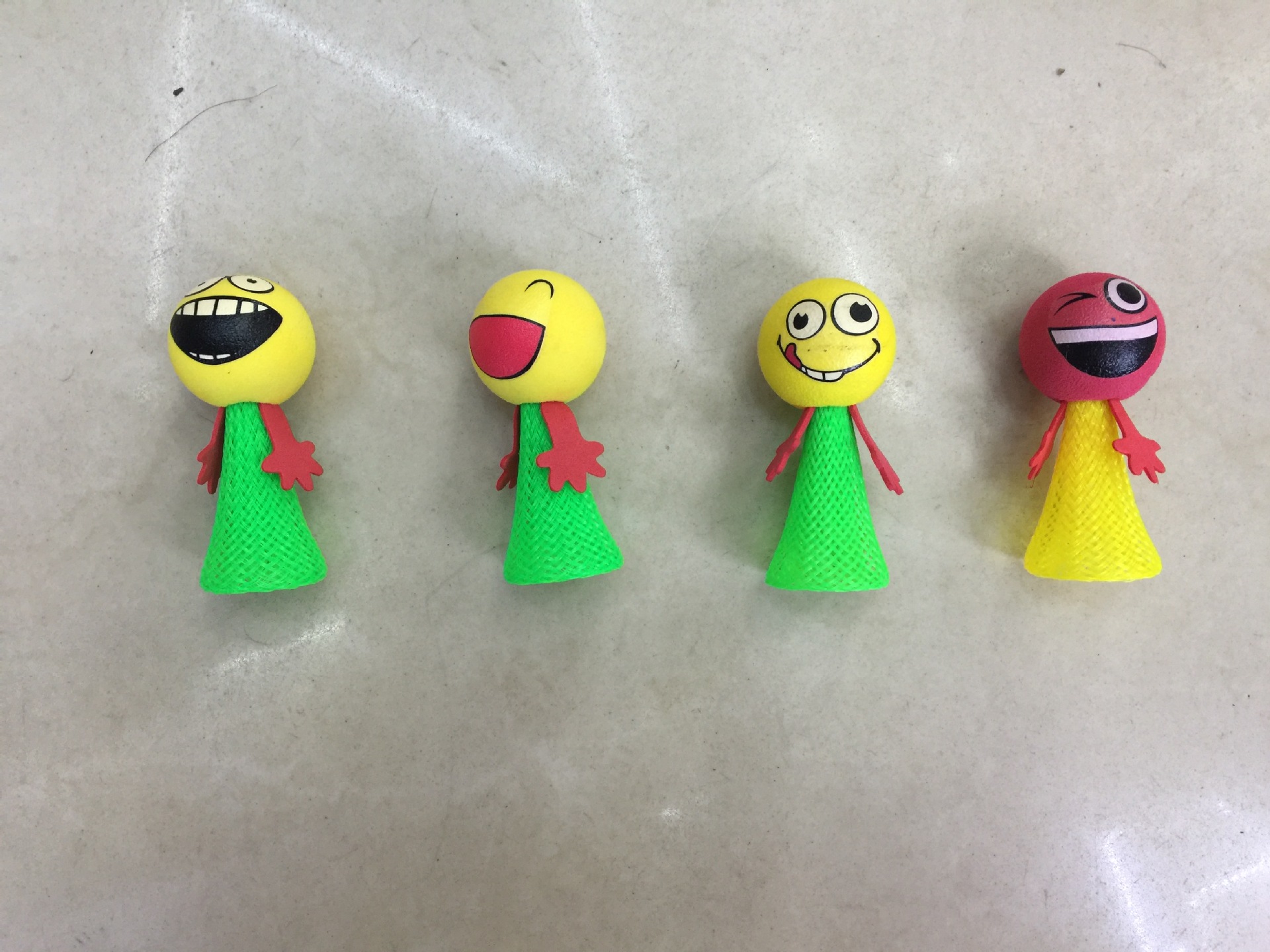 供应精灵eva弹簧人跳跳小人 幼儿园玩具批发新奇特玩具