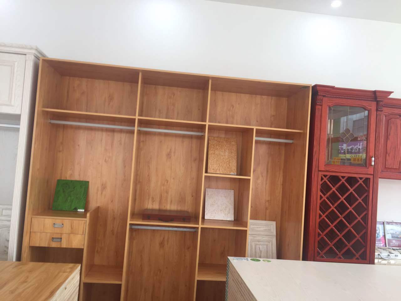 上海专业供应 贵人兔 黑檀 e0级生态板 杉木细木工板