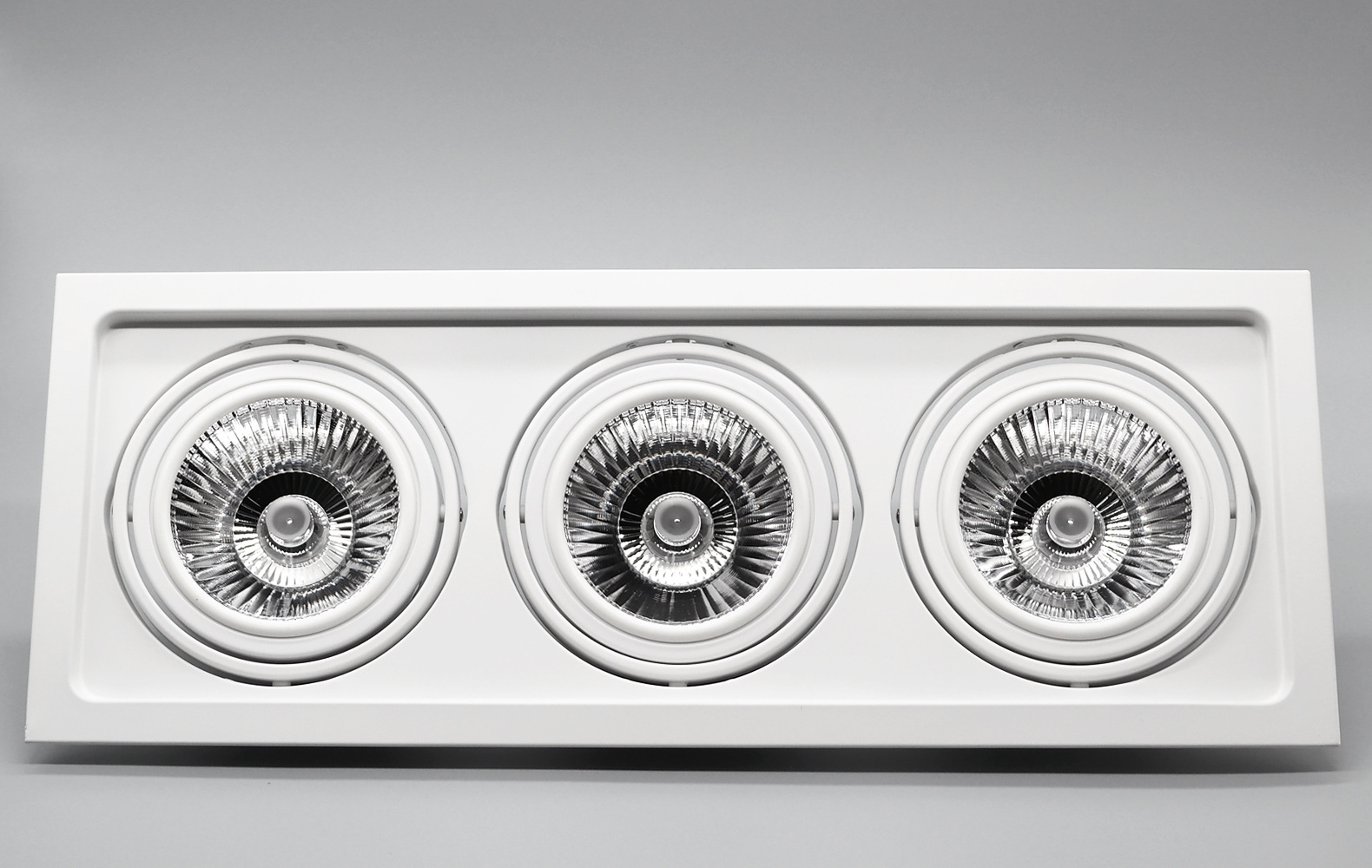 12w/15w三头豆胆灯ar111外壳 cob导光柱斗胆灯外壳射灯外壳套件