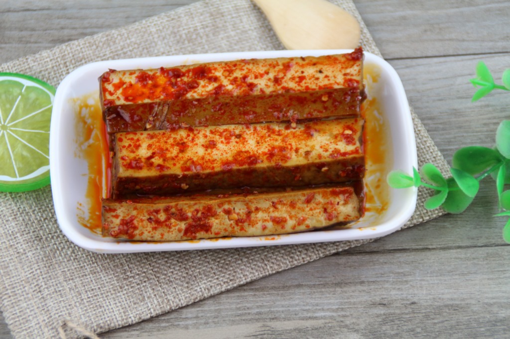 厂价直销四川广安黄金条麻辣味豆腐干180g休闲零食特价 批发