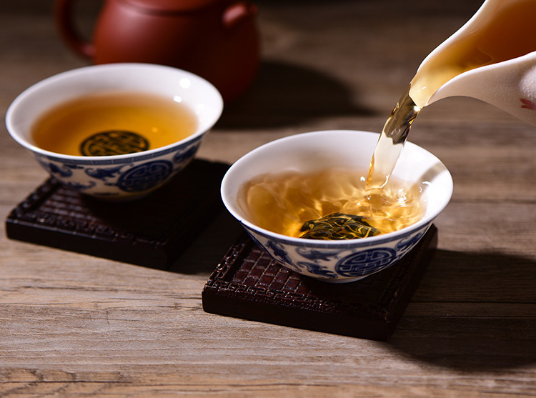 云南2016年明前春茶临沧凤庆野生滇红茶180克生态有机茶包邮