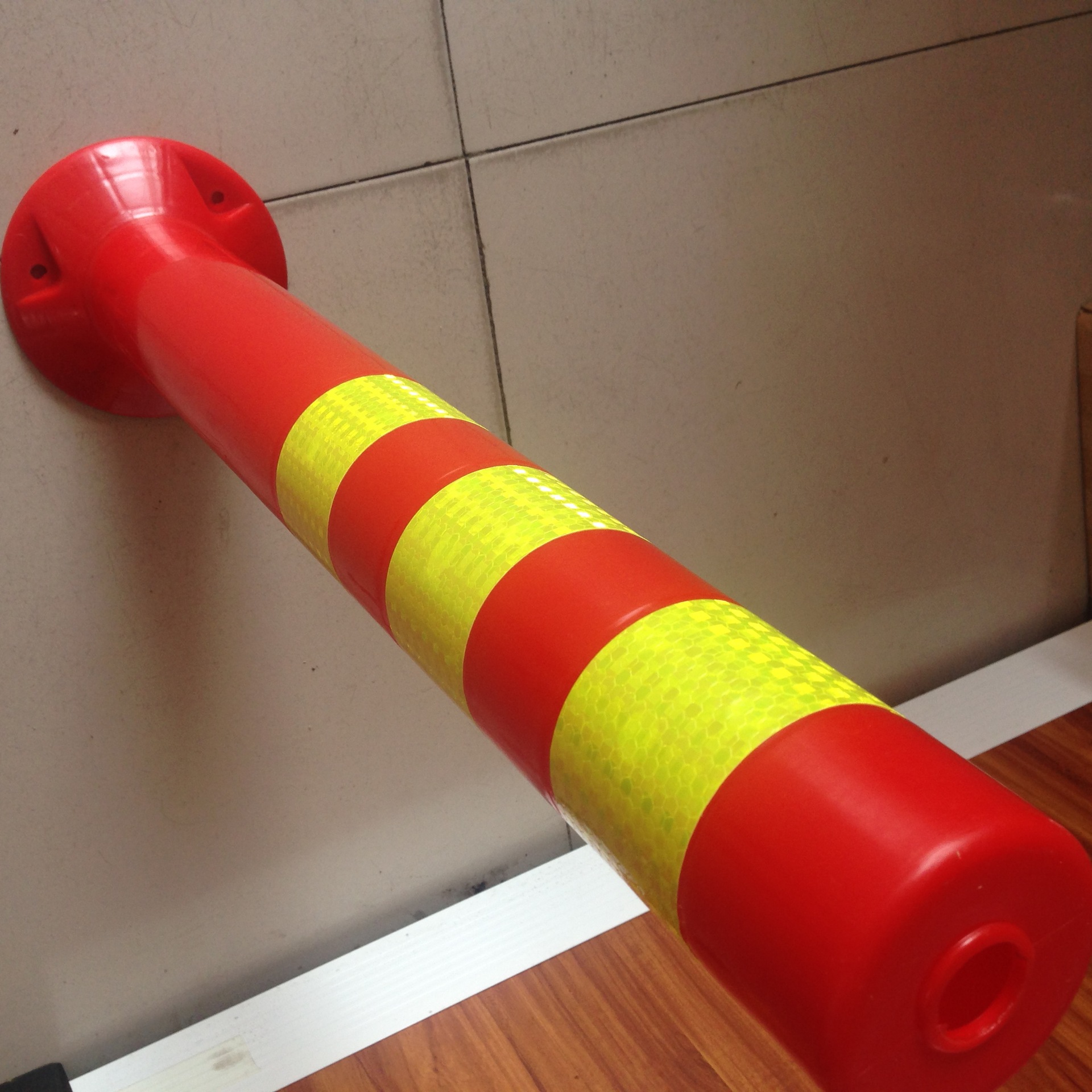 【厂家直销】72cm塑料警示柱道口分道柱 反光塑料警示弹力柱