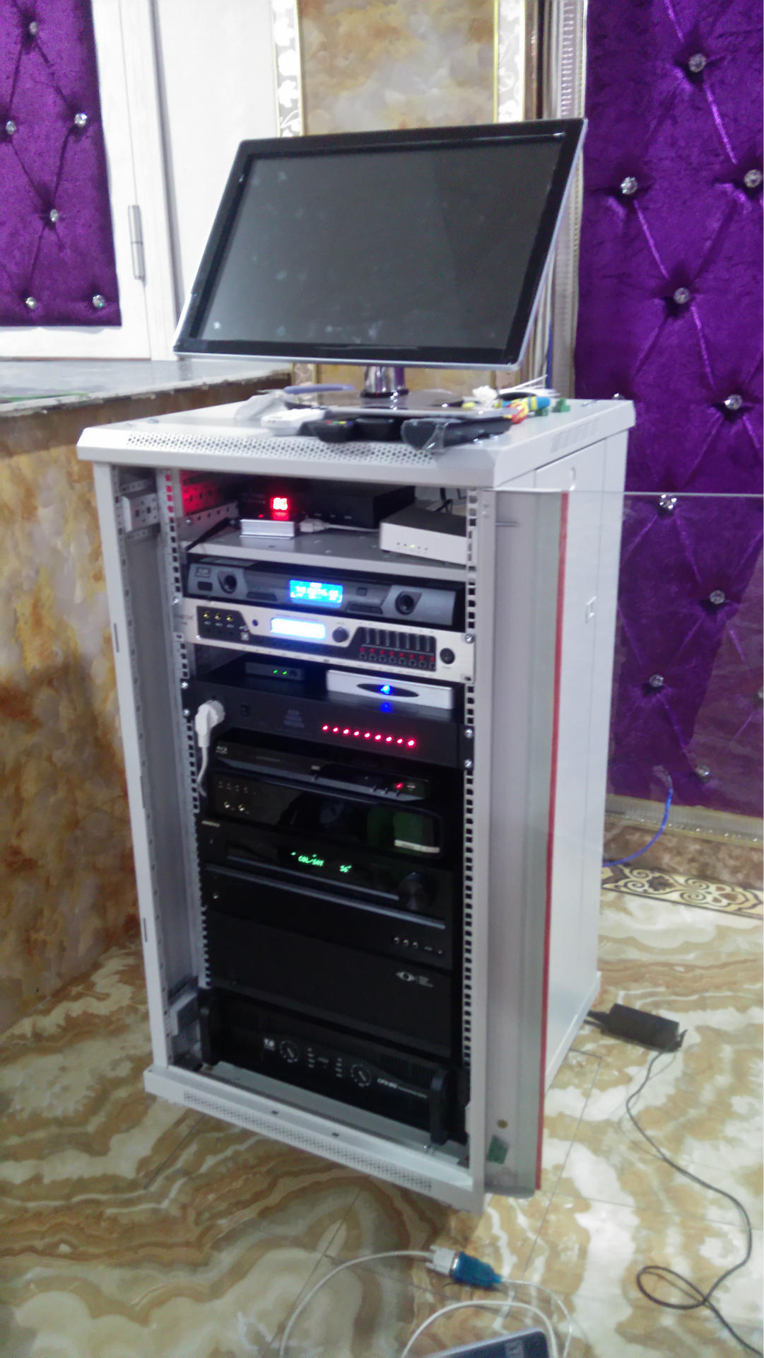 唐山某别墅智能家居ipad中控案例-yc1000mini