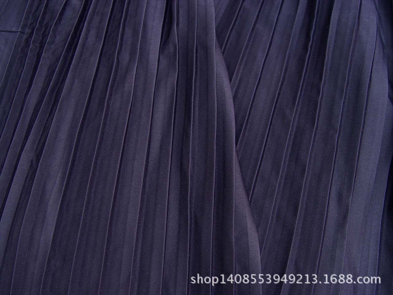 藏青色大褶皱布料 亚光亮面百褶面料春夏女